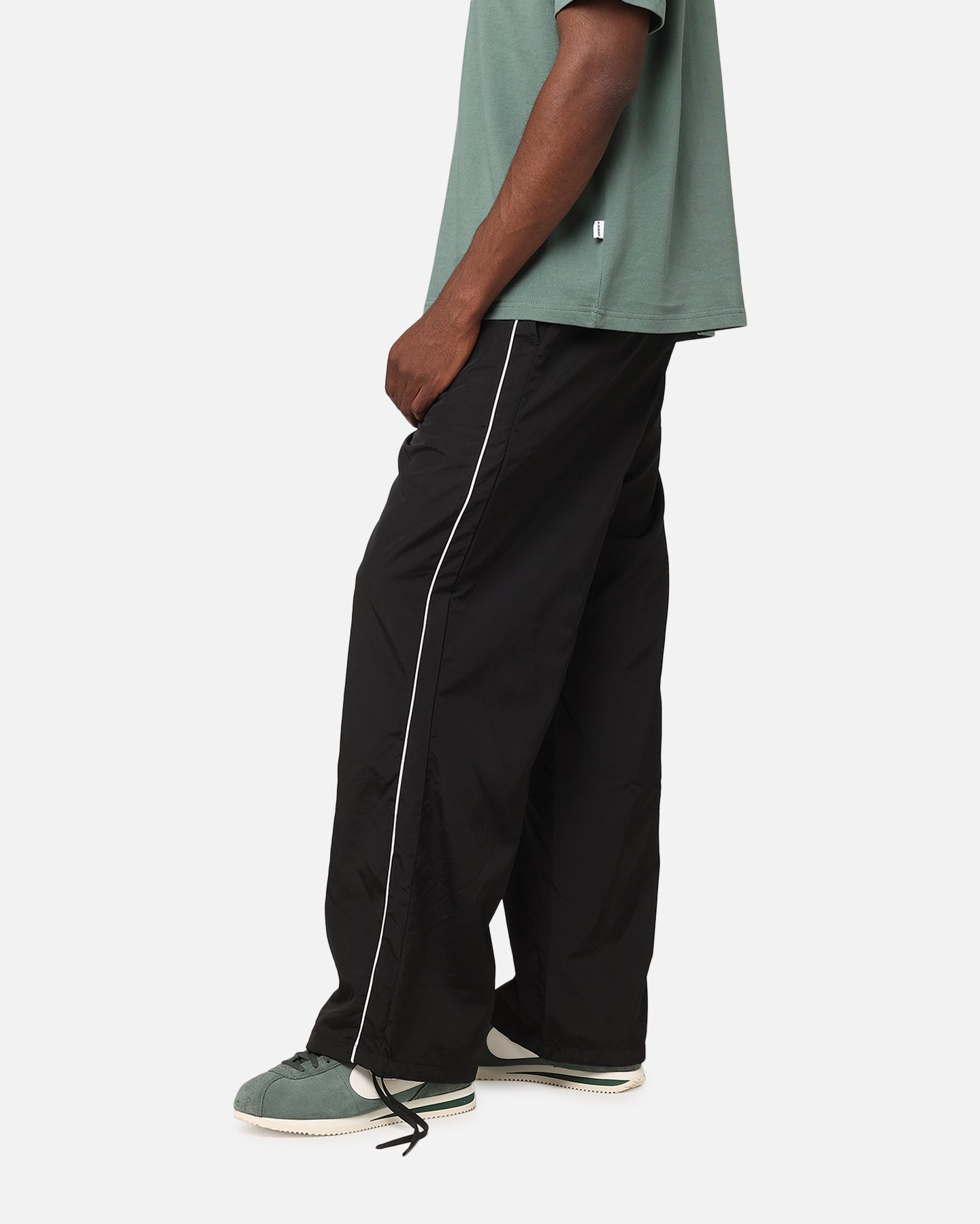 {product_title} - {shop_name}