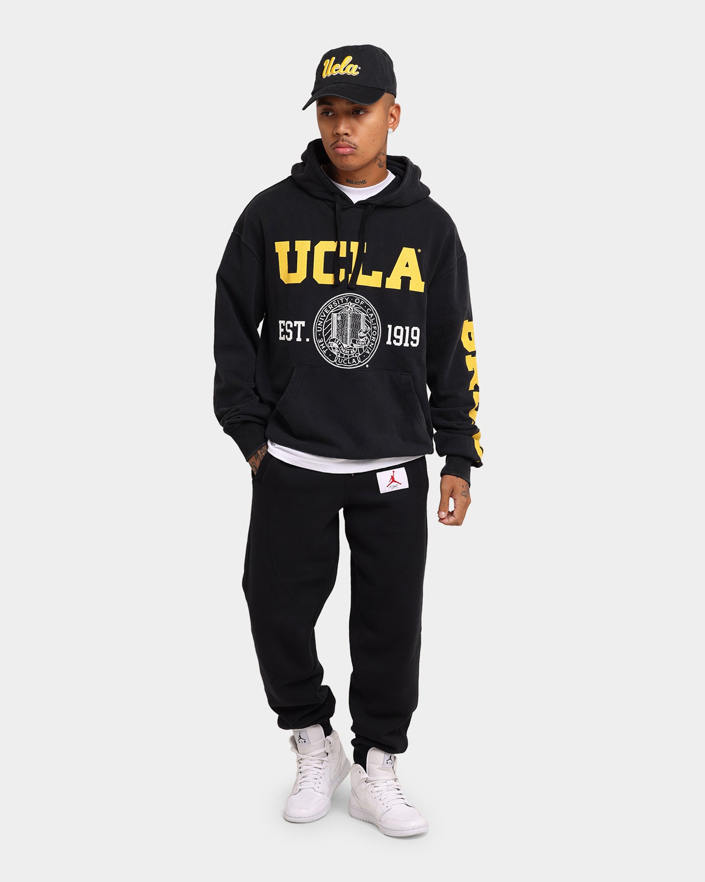 UCLA UCLA 1919 Shield Vintage Hoodie Washed Black、mySite、zt4zffjzw