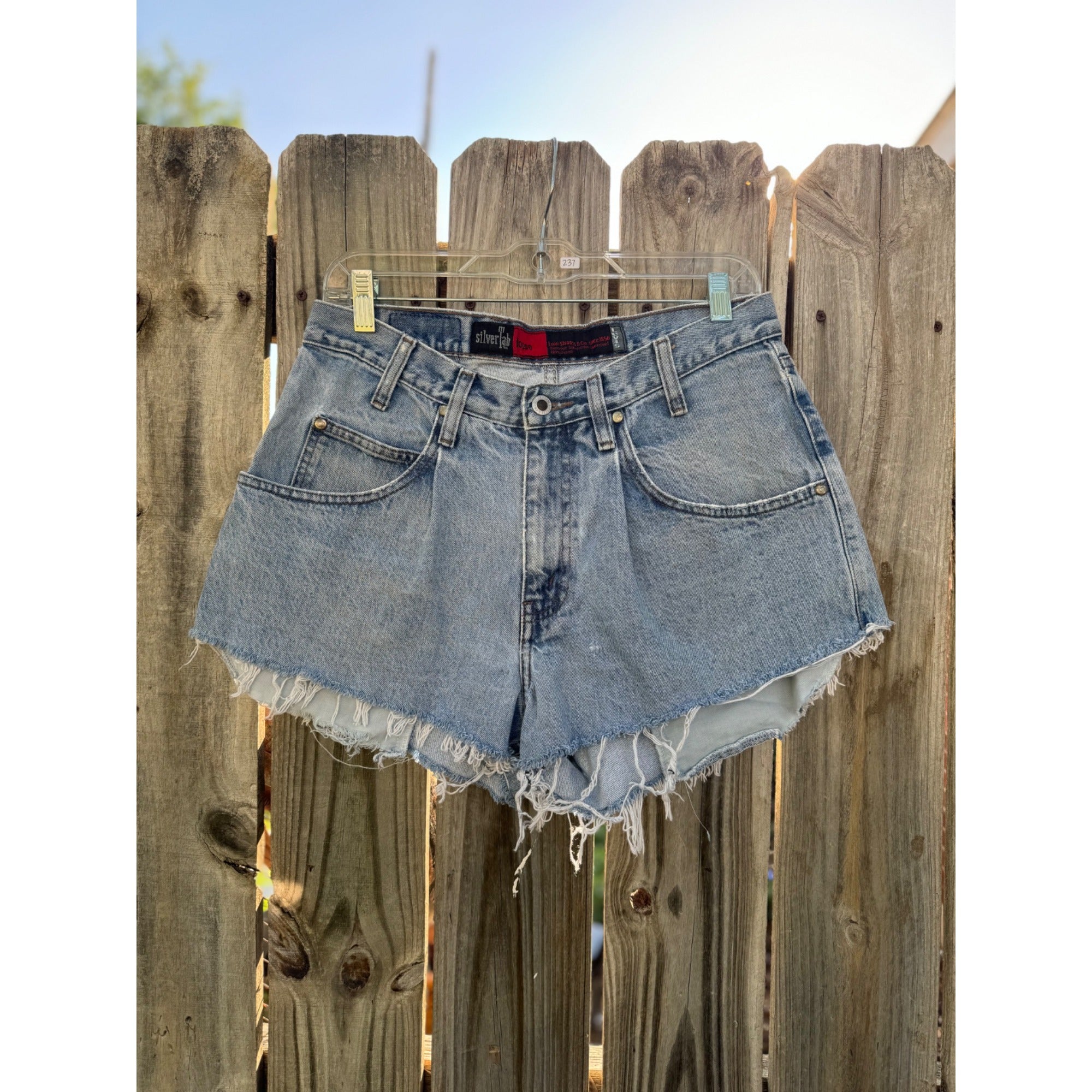 90's Levi's silverTab Medium Wash Cut Off Raw Hem Denim Jean Shorts 32、mySite、garagedoors4me
