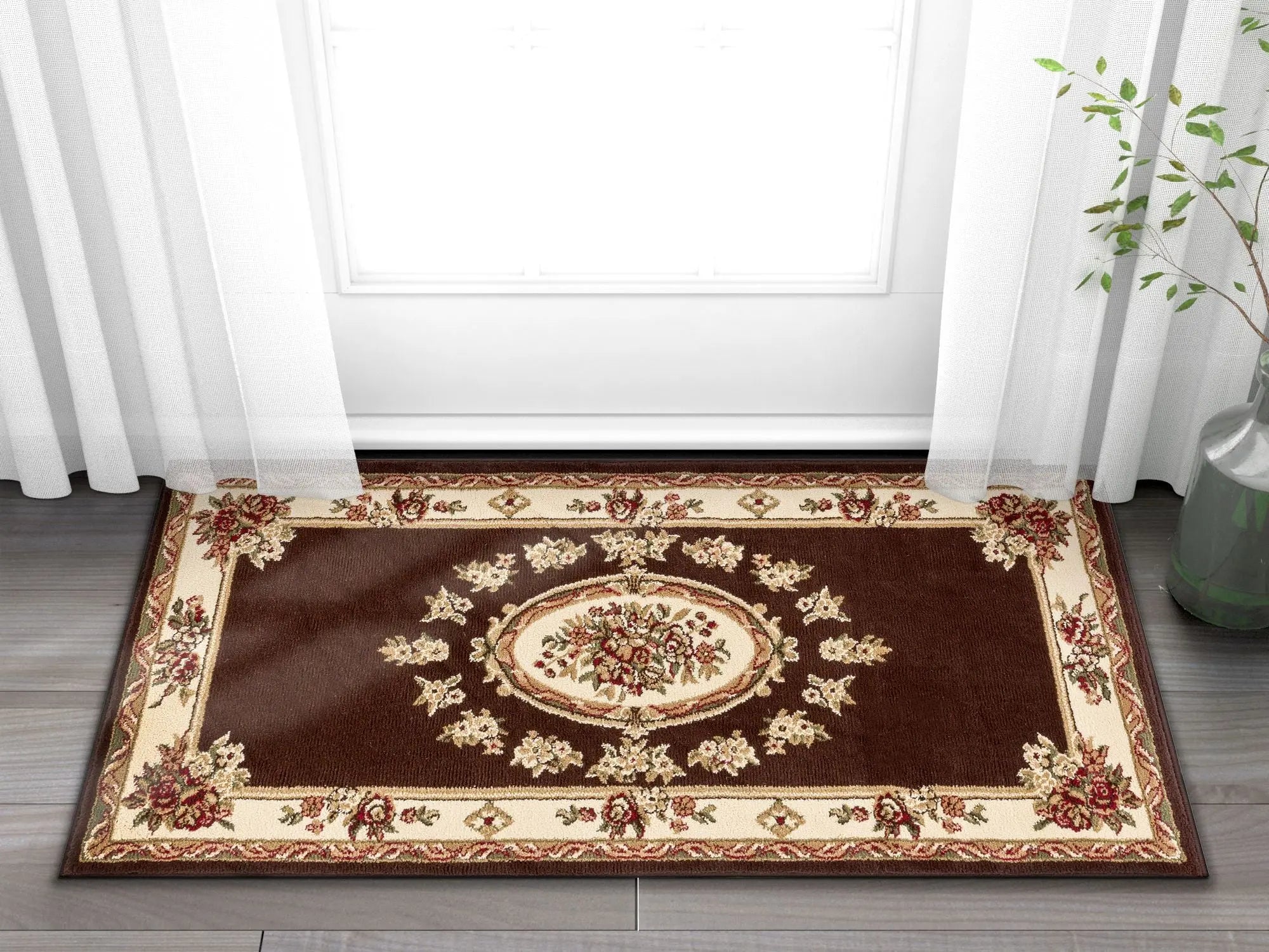 Le Petit Palais Brown Traditional Rug、mySite、gigharbornorthrealestate