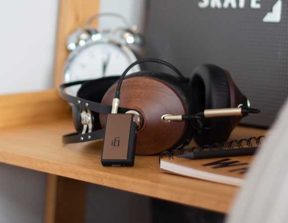 Headphone-Zone-iFi-Audio-GO-blu