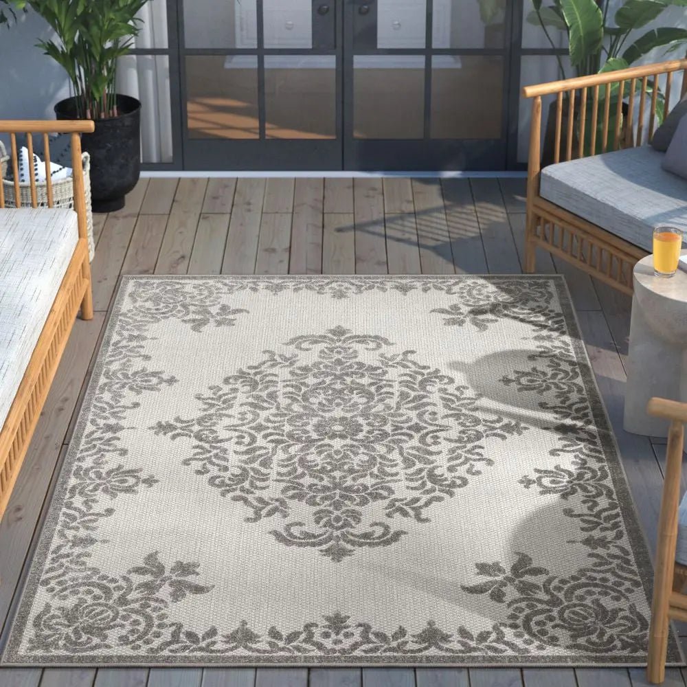 Arid Modern Medallion Persian Indoor/Outdoor Grey High-Low Rug、mySite、gigharbornorthrealestate