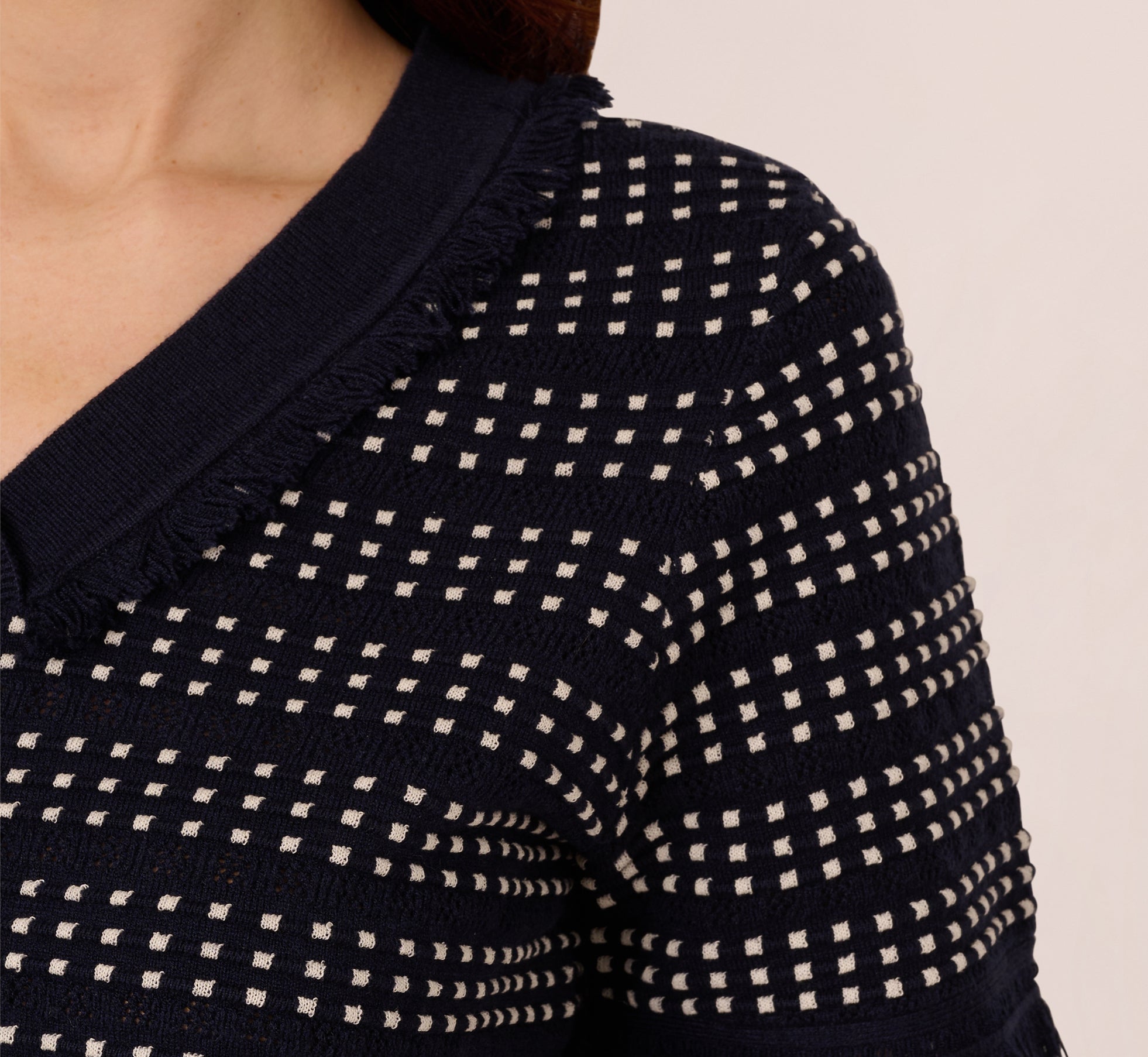 Short Sleeve Grid Knit Fringe Trim Sweater In Navy Ivory、mySite、solidvoid