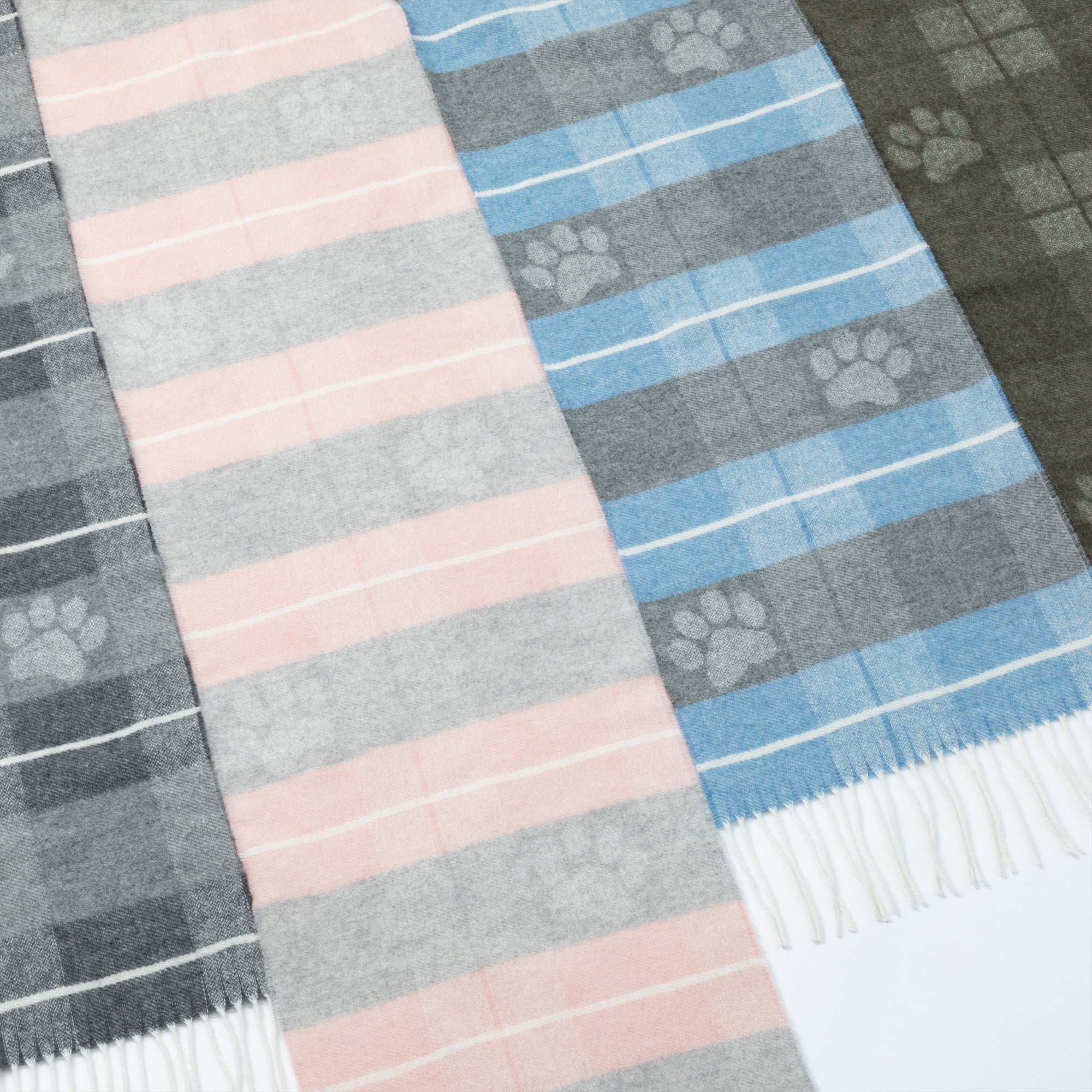 Ukrainian Merino Wool & Cashmere Paw Plaid Scarf、mySite、camillekostekn