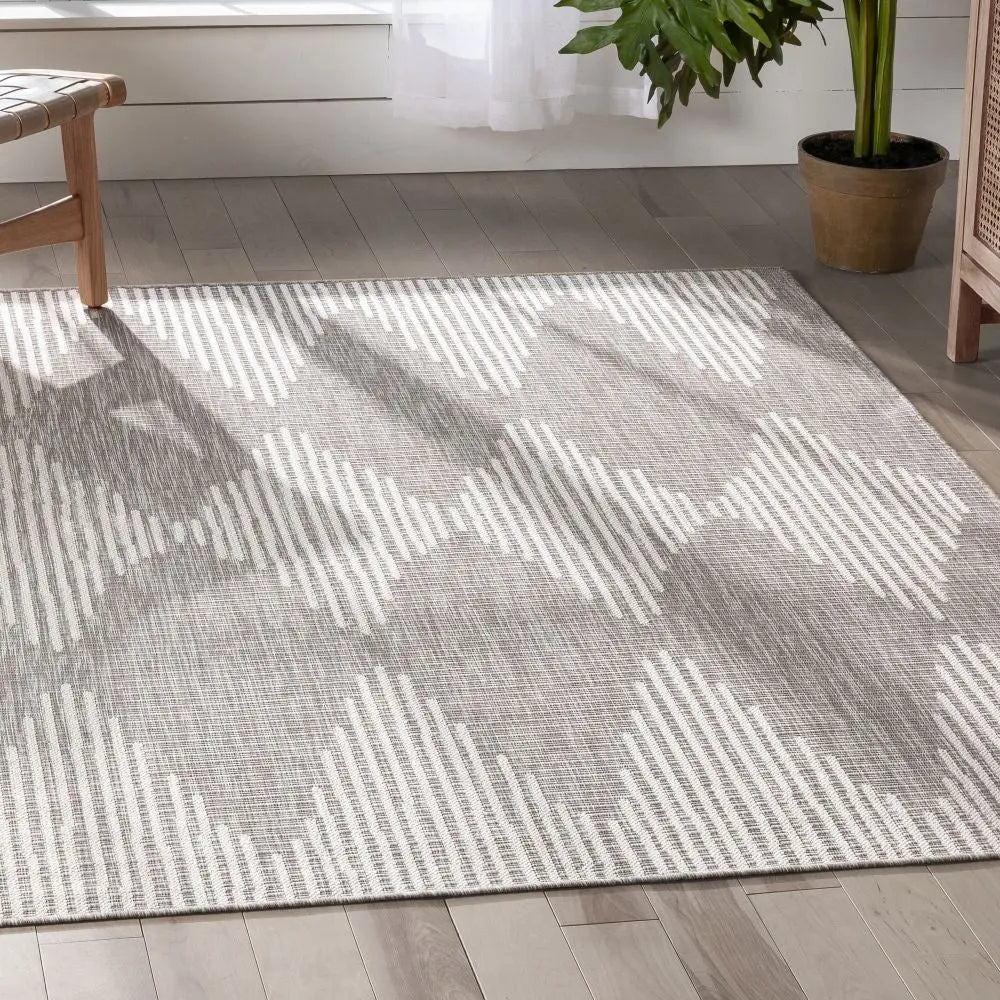 Kai Modern Chevron Pattern Grey 5'3 x 7'3 Flat-Weave Indoor/Outdoor Rug、mySite、gigharbornorthrealestate