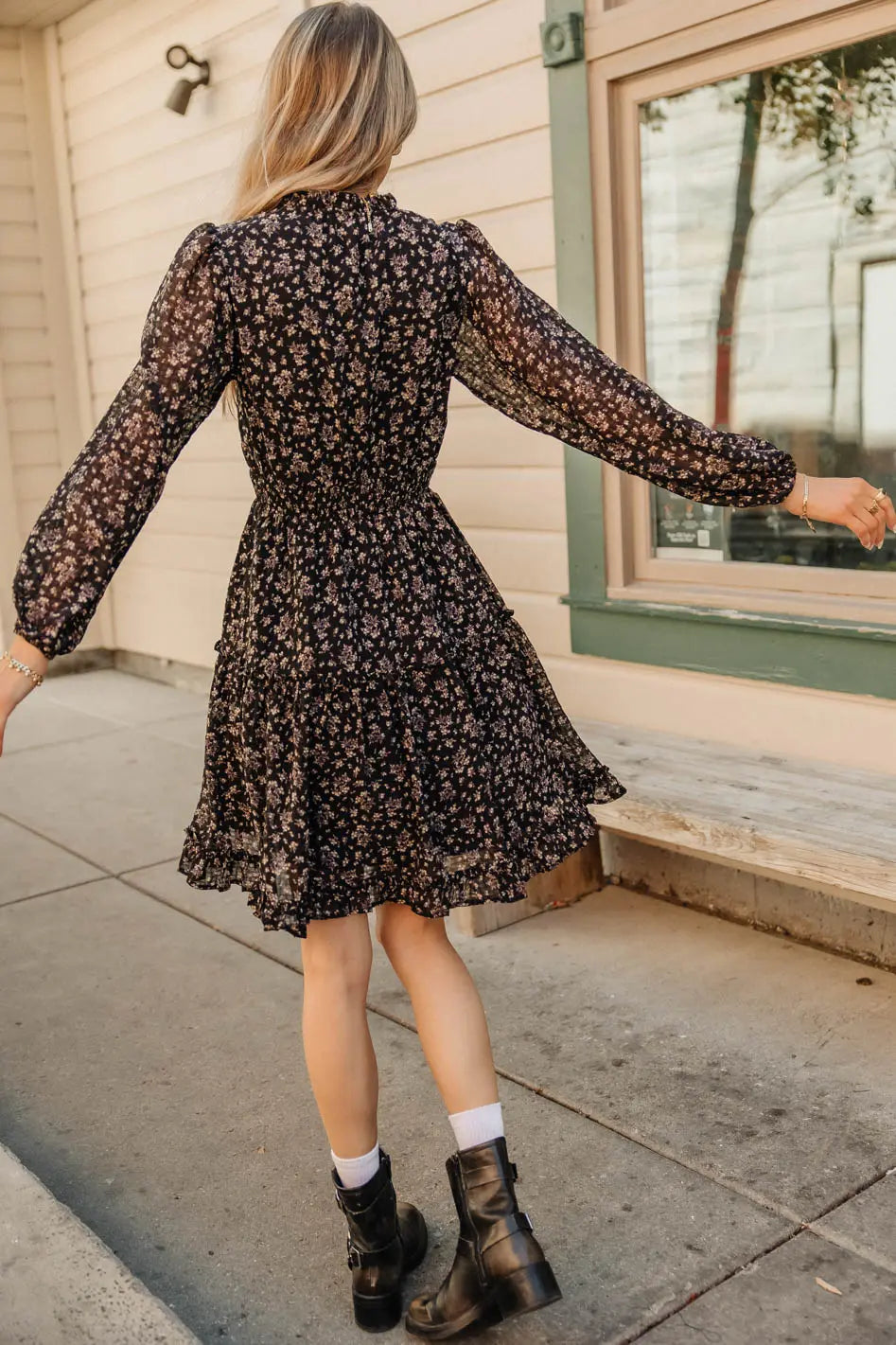 {product_title} - {shop_name}