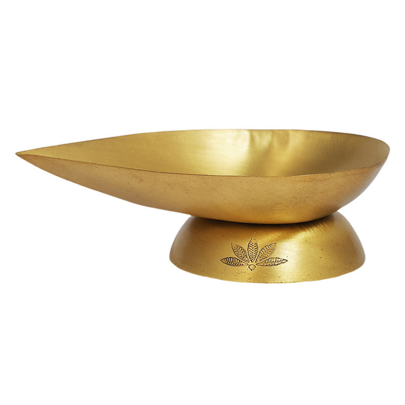 Brass Masaladan with Brass Diya | Masala Box | Maroon & Gold、mySite、camillekostekn