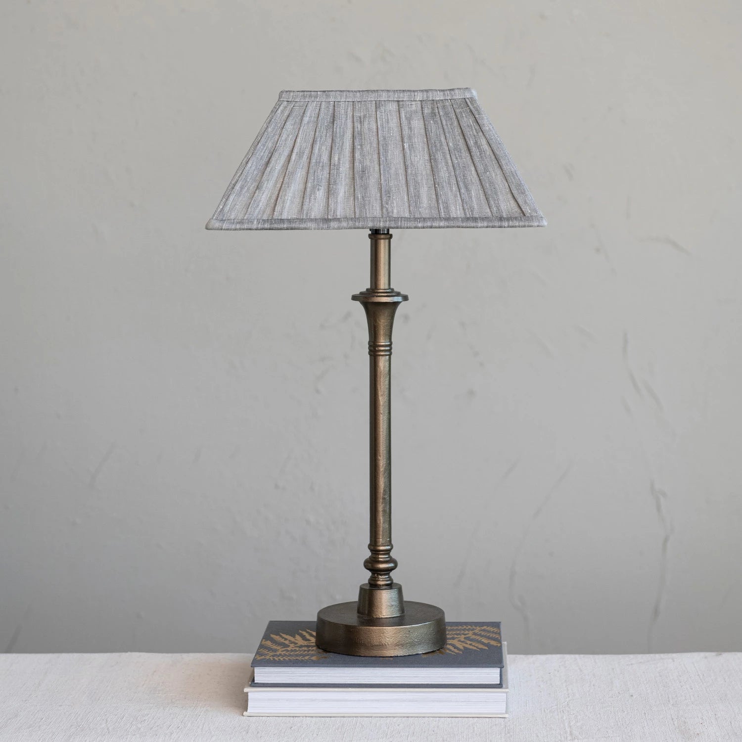  Metal Table Lamp With Pleated Linen Shade、mySite、elrpsem3k