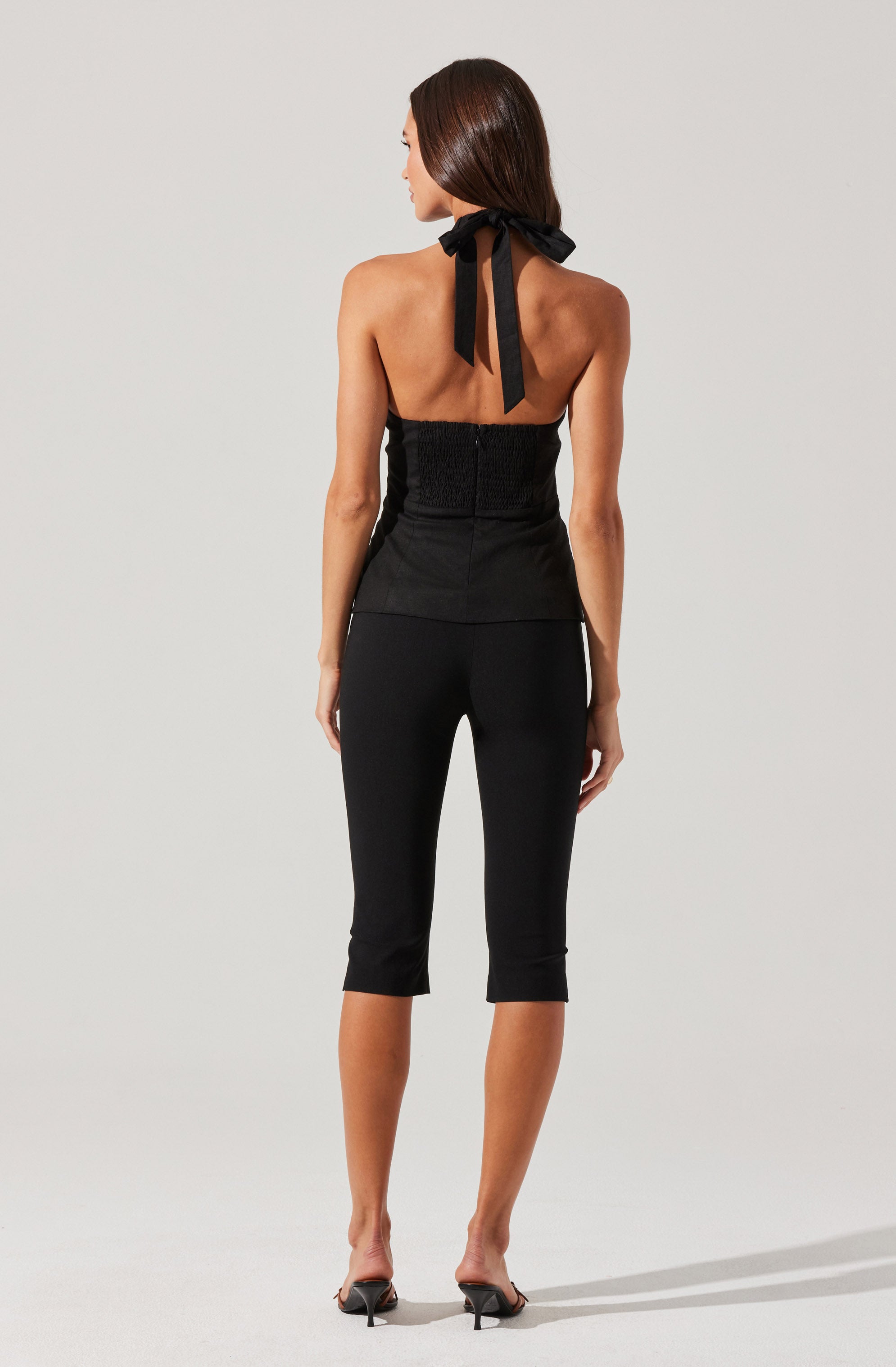 Yaritza Crossover Linen Blend Vest、mySite、solidvoid