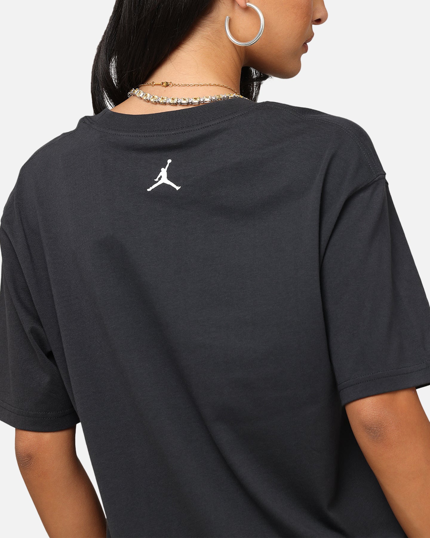Jordan Women's Graphic Metallic T-Shirt Off Noir、mySite、zt4zffjzw