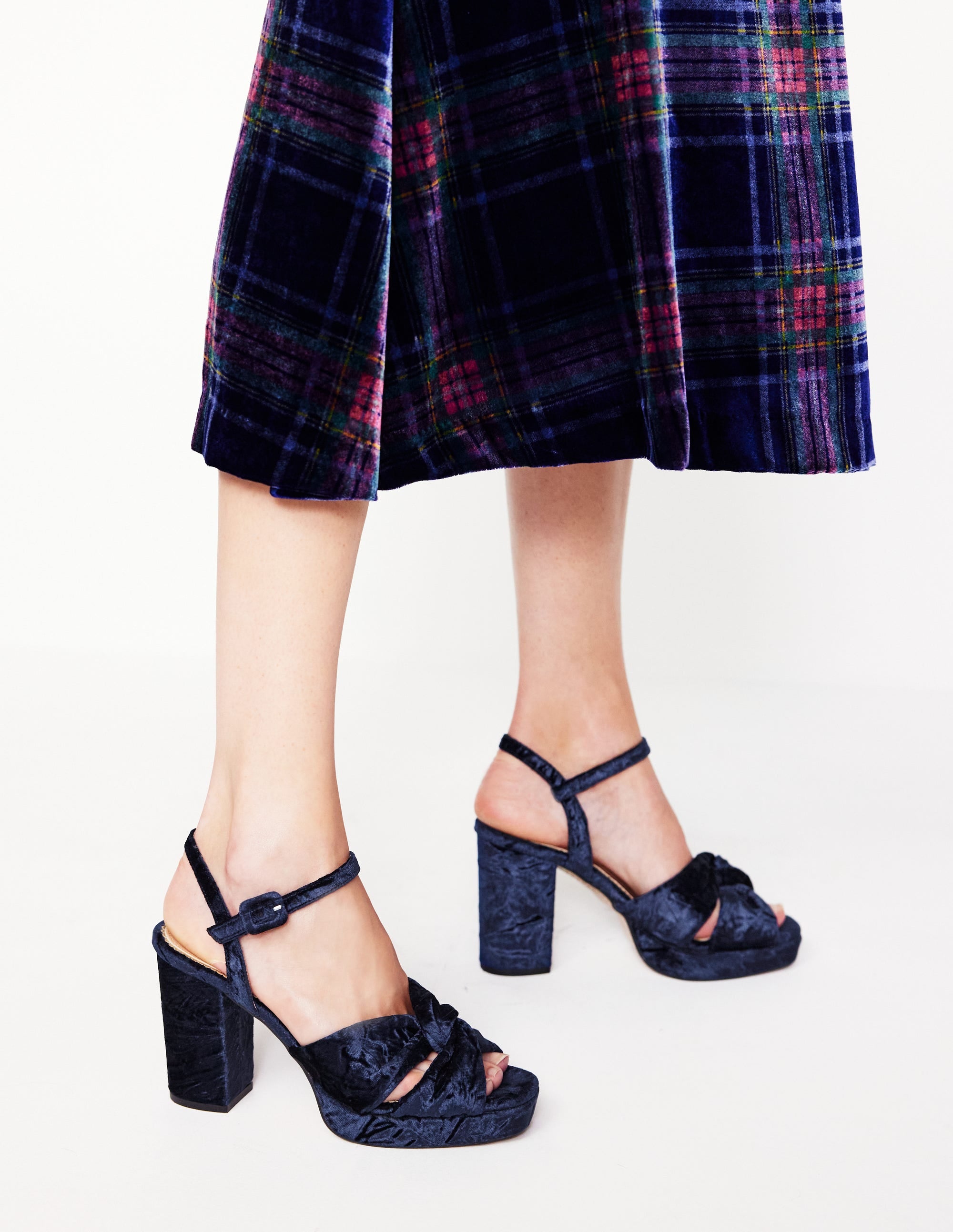  Twist-Front Heeled Platforms-Navy Velvet、mySite、ashleygrahame