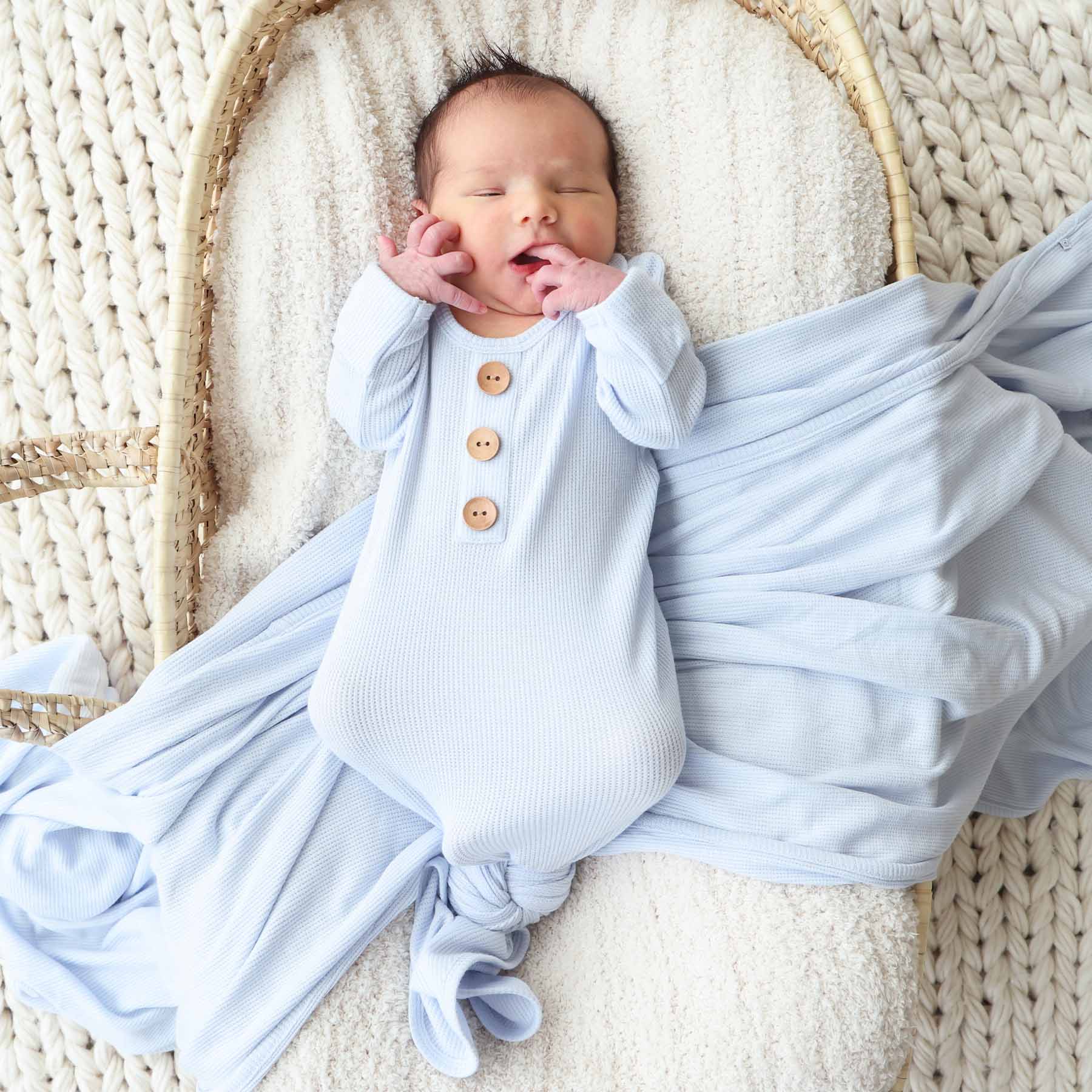  Ice Blue Bamboo Waffle Newborn Baby Knot Gown & Hat Set、mySite、layawaytickets