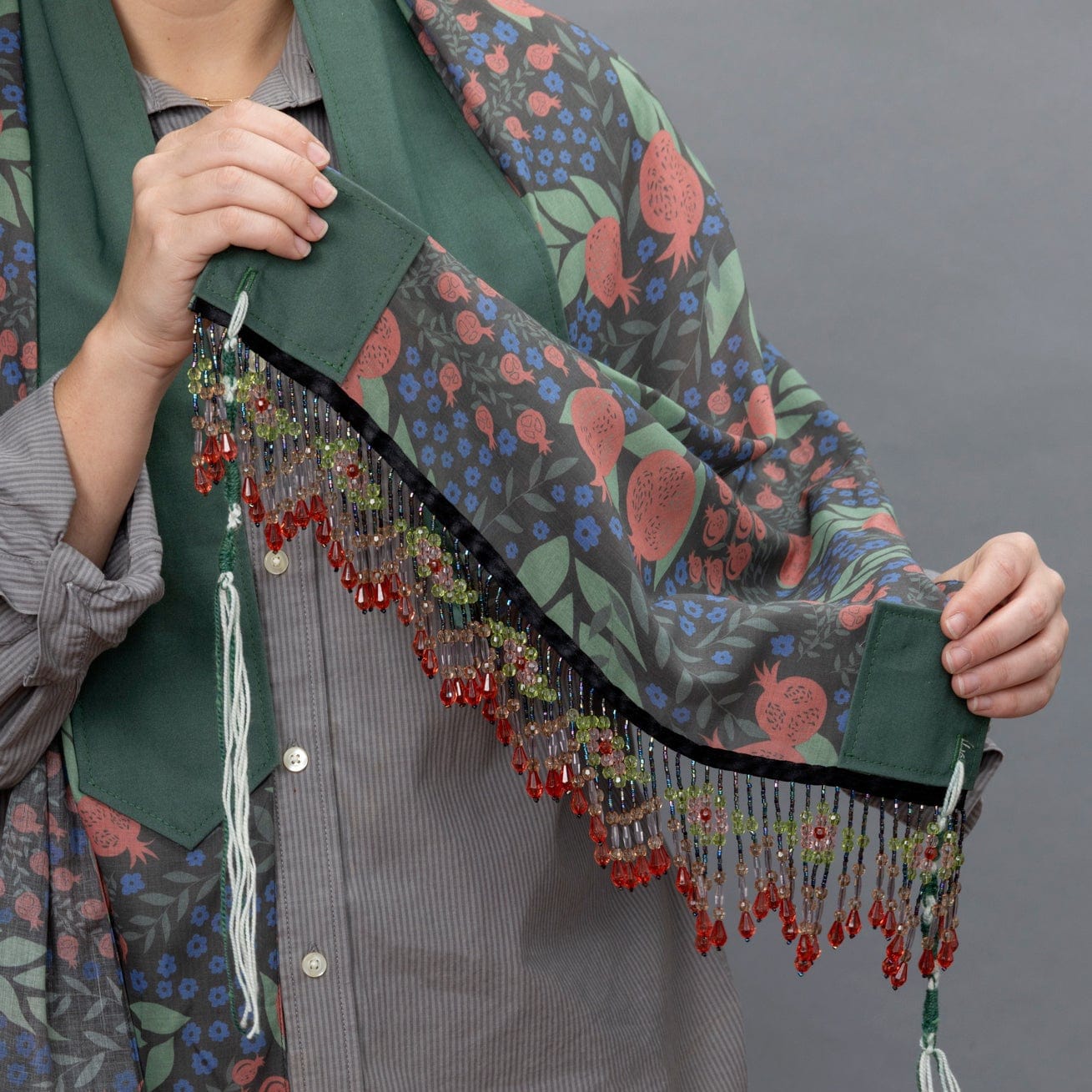 Black, Red and Green Pomegranates with Glass Beading Tallit、mySite、topwebapps