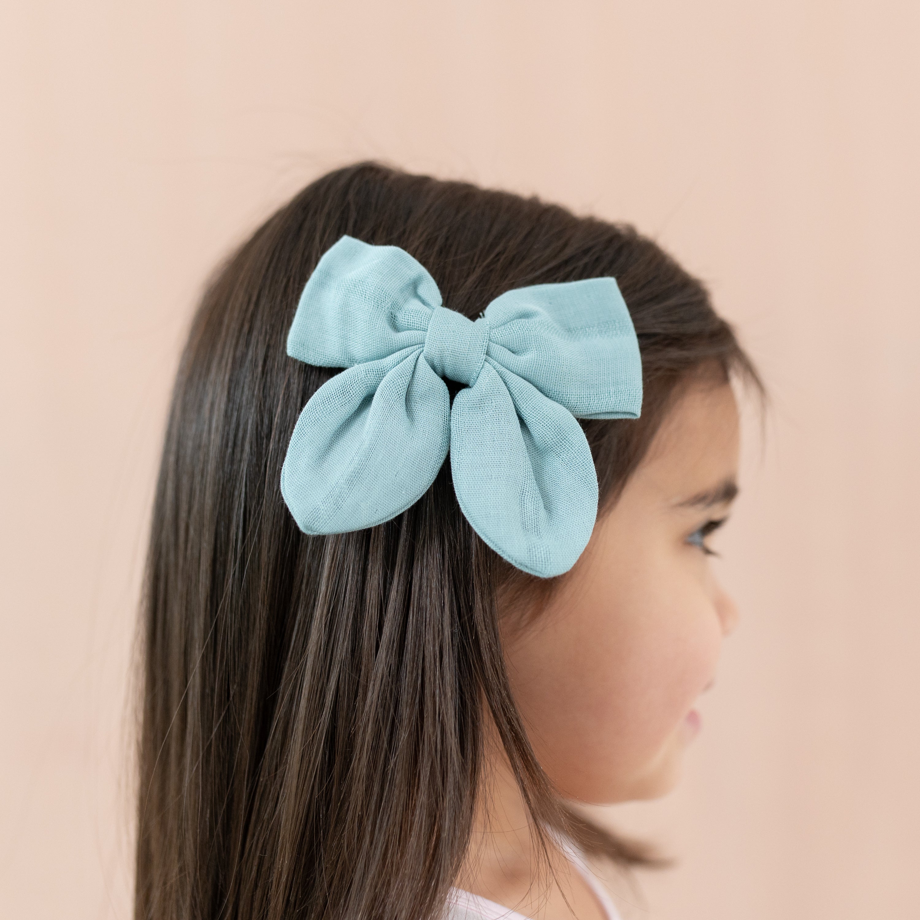 Bamboo Muslin Alligator Clip Bow in Mist、mySite、layawaytickets