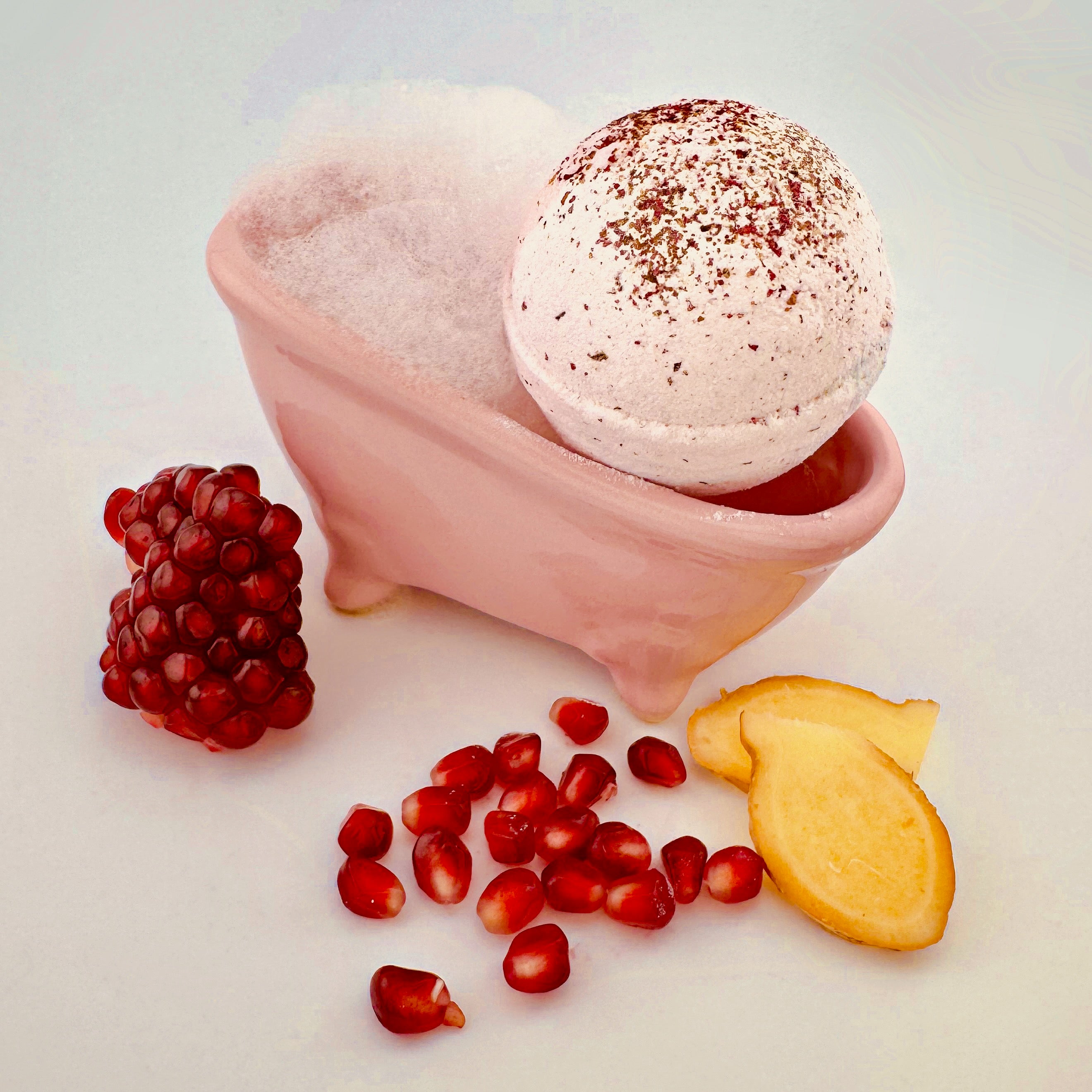  Pomegranate Ginger Argan Bath Bomb (4.5oz)、mySite、elrpsem3k