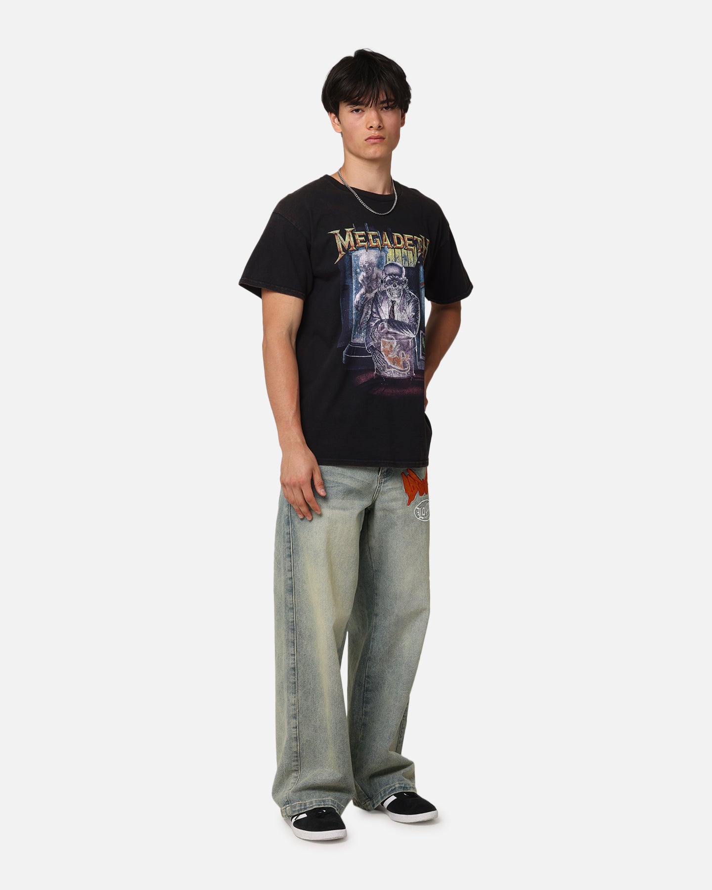 {product_title} - {shop_name}