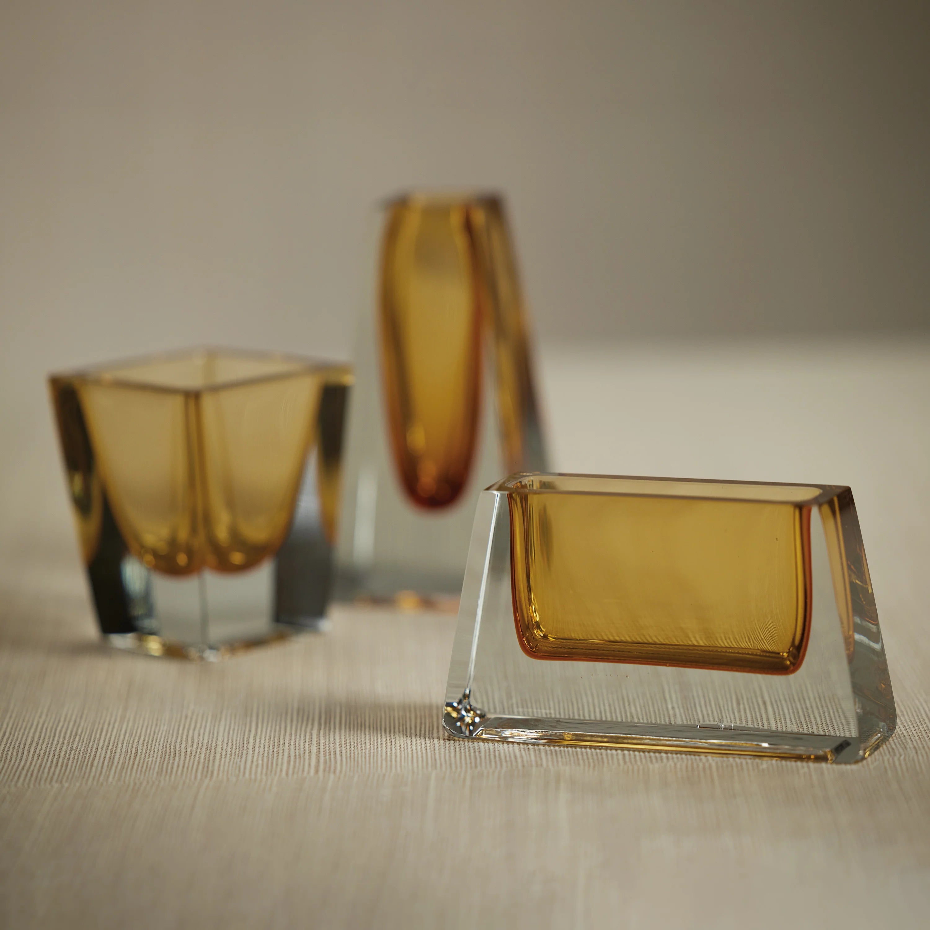  Corinthia Polished Glass Vase Amber Tall、mySite、elrpsem3k