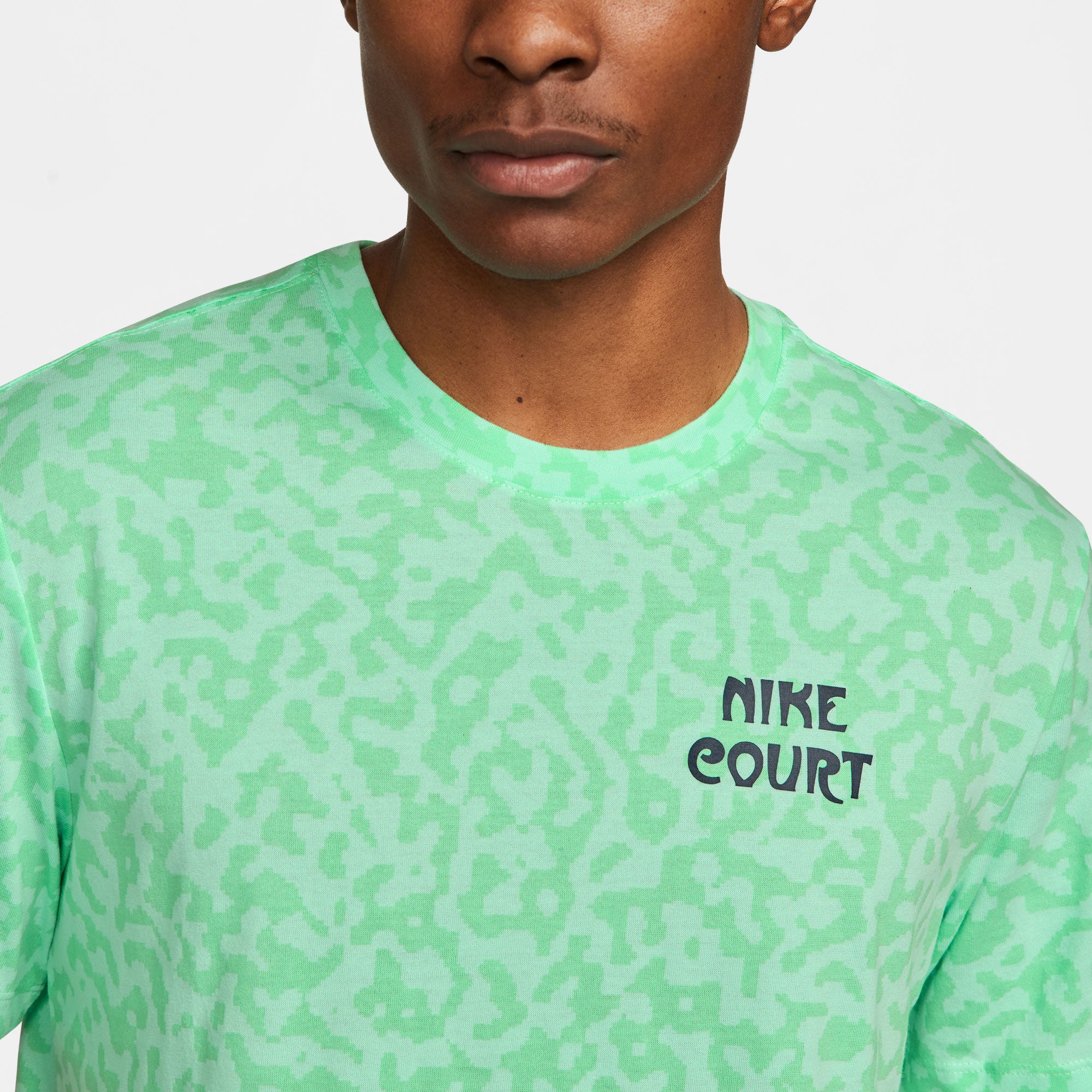 NikeCourt Dri-FIT Slam Paris Men's Tennis T-Shirt