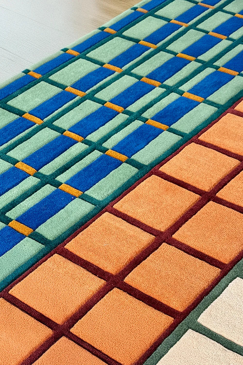 Mid-Century Multicolor Grid Tufted Wool Rug、mySite、gigharbornorthrealestate