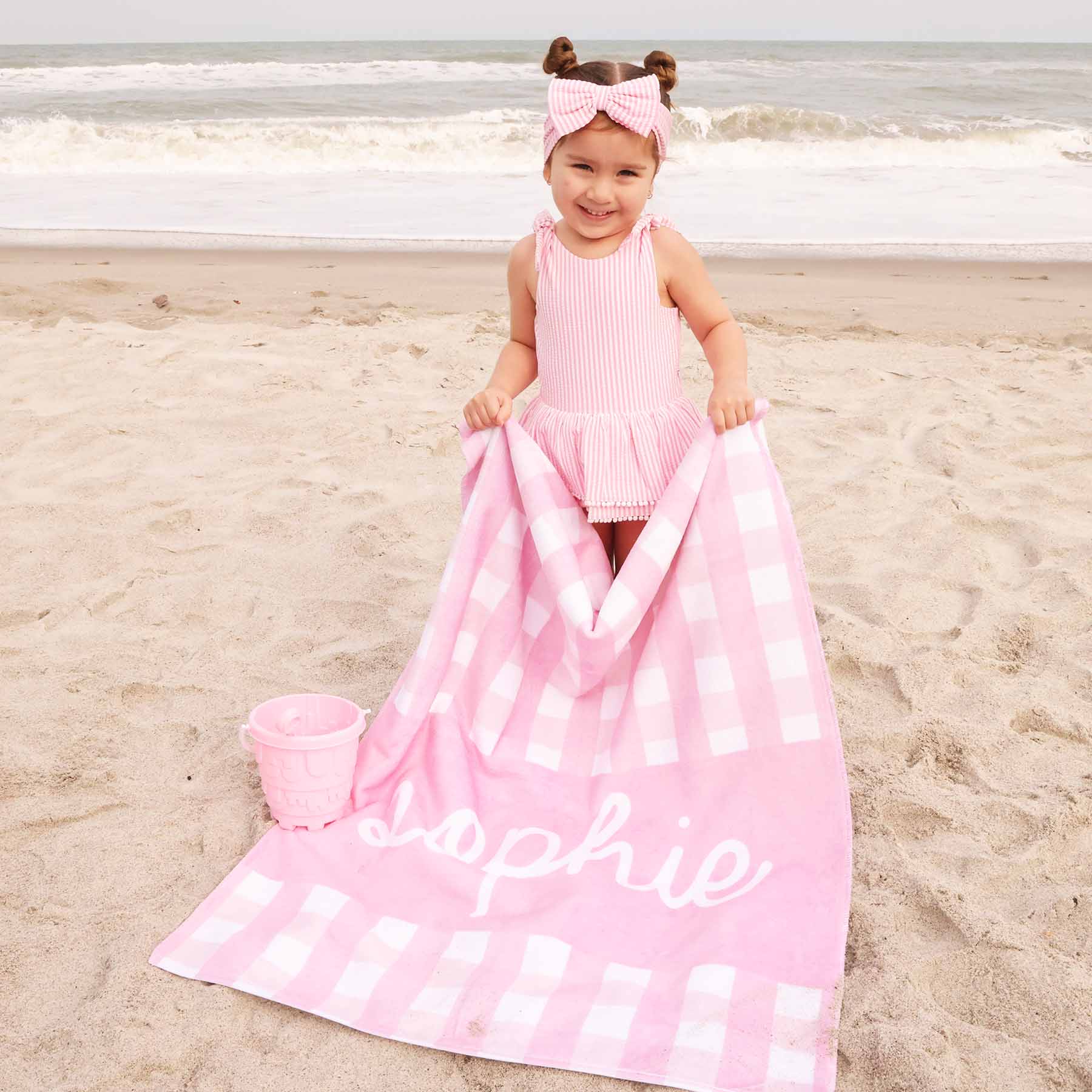  Seersucker Dusty Pink Personalized Kids Beach Towel、mySite、layawaytickets