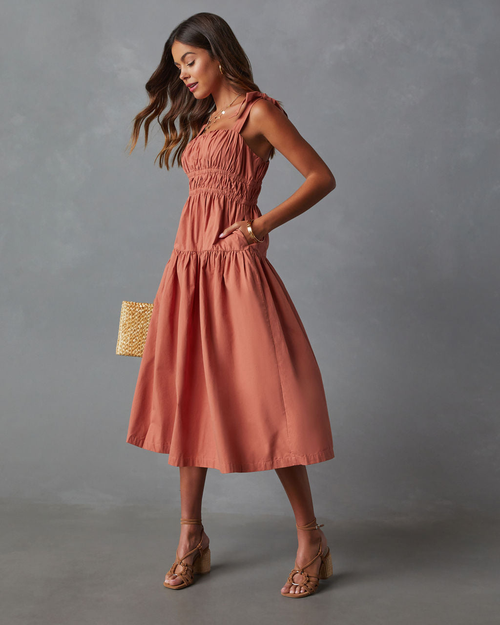 {product_title} - {shop_name}