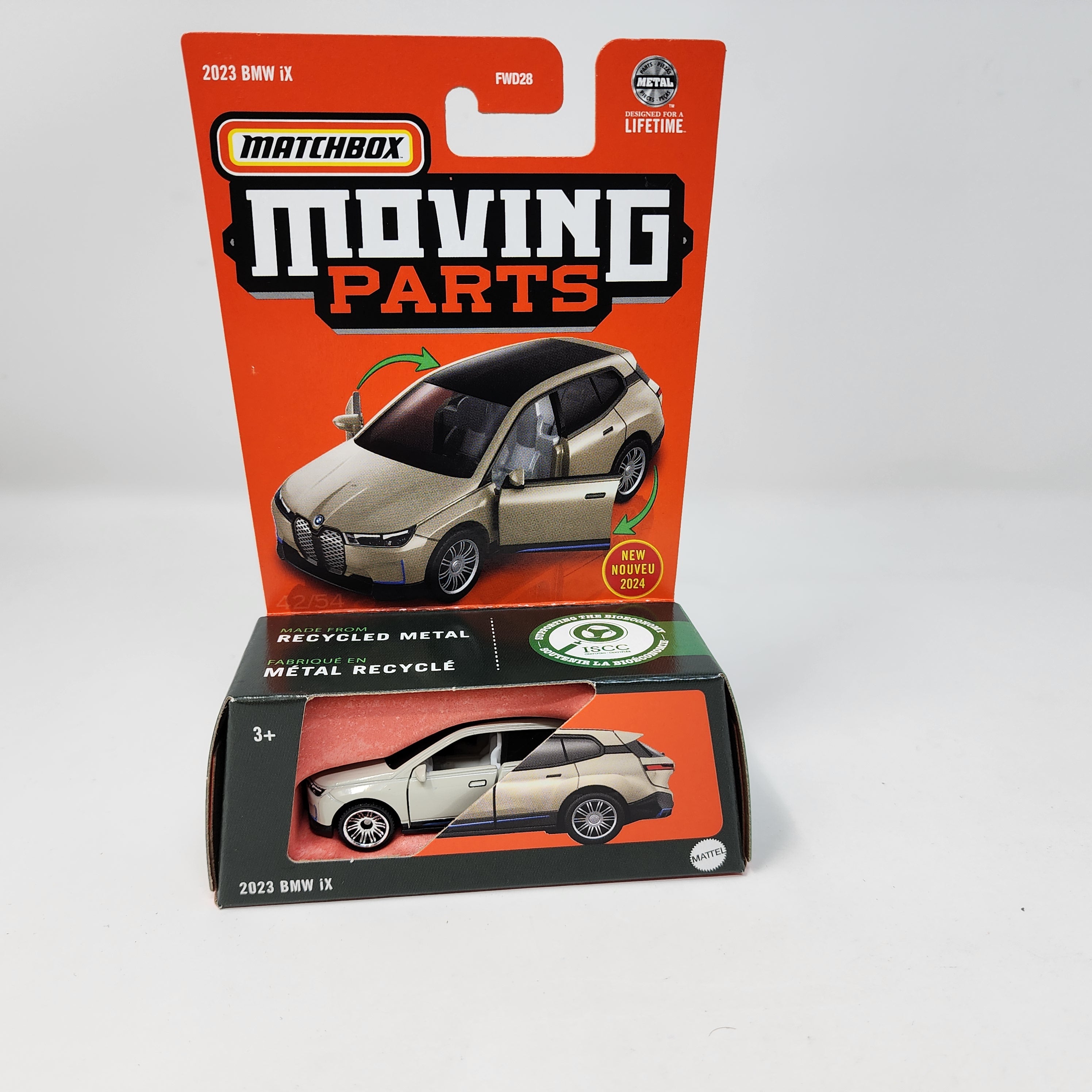2023 BMW iX * Cream * 2024 Matchbox Moving Parts Case R、mySite、hgirdovlk