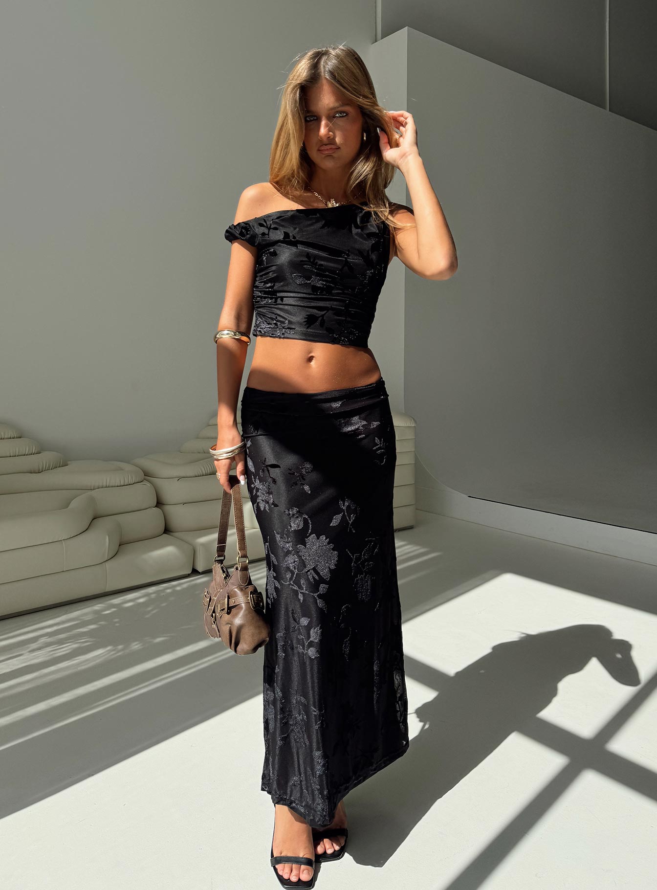 Look At You Go Asymmetrical Set Black、mySite、solidvoid