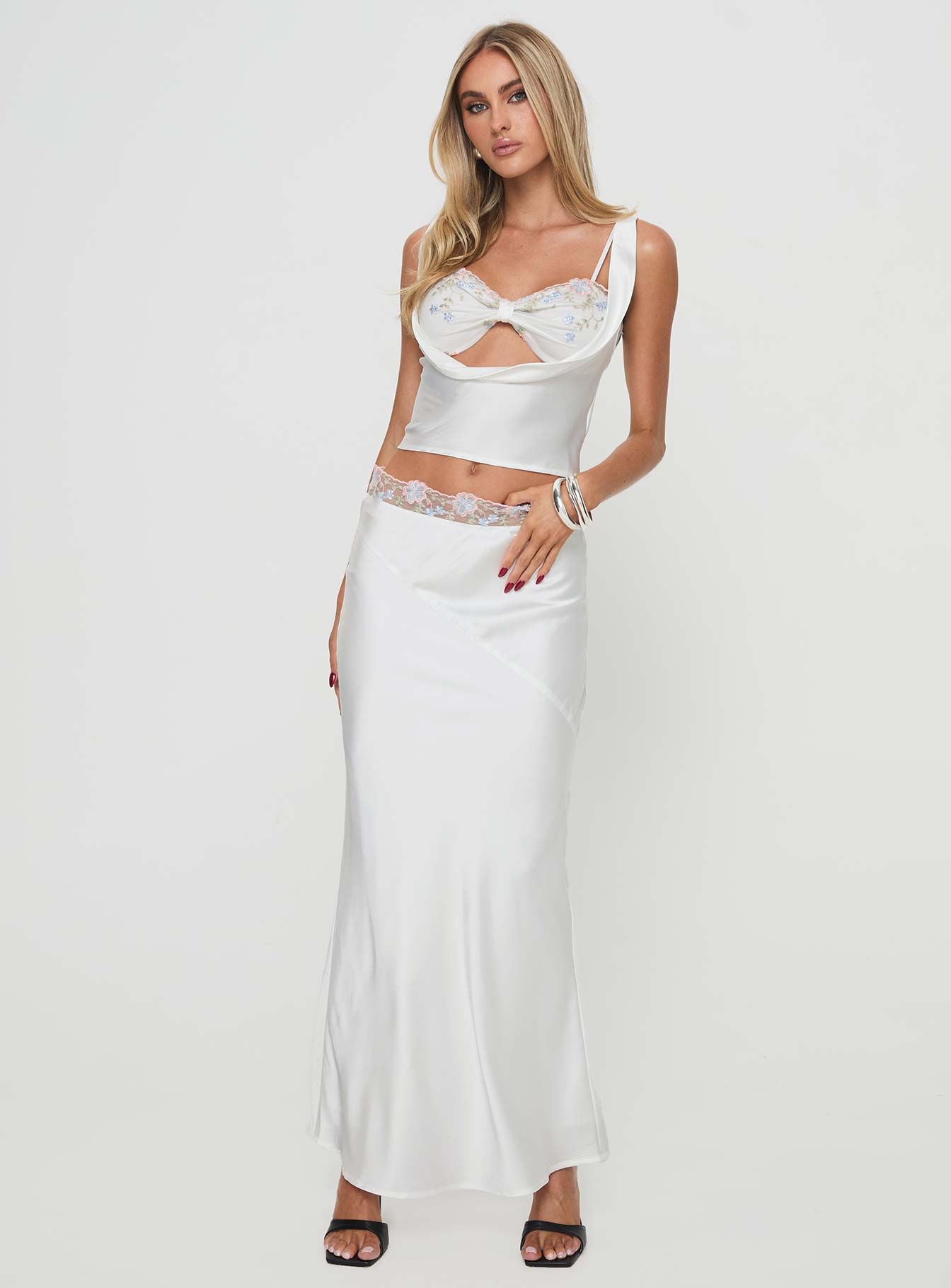 Agustin Set White、mySite、solidvoid