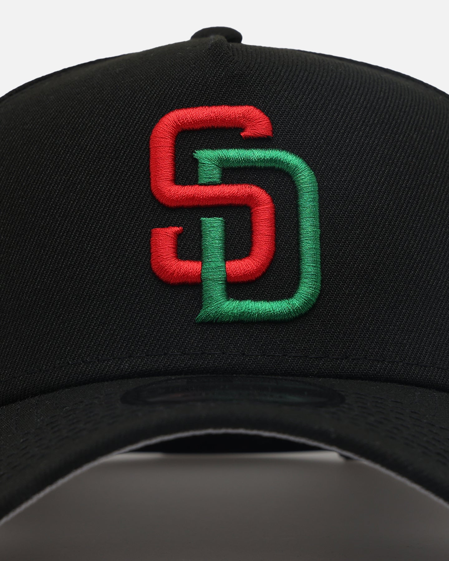 {product_title} - {shop_name}