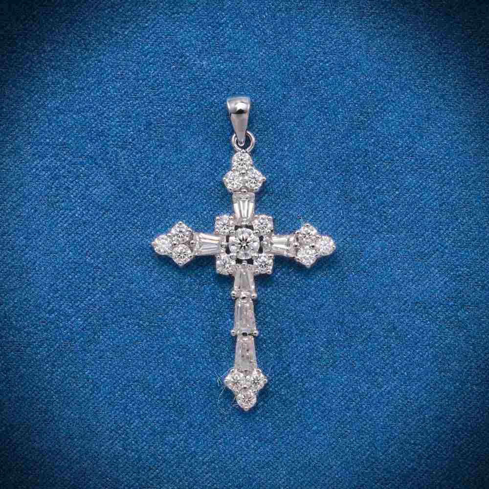 Moissanite Latin Cross Pendant 14K Gold、mySite、hinf8tx79