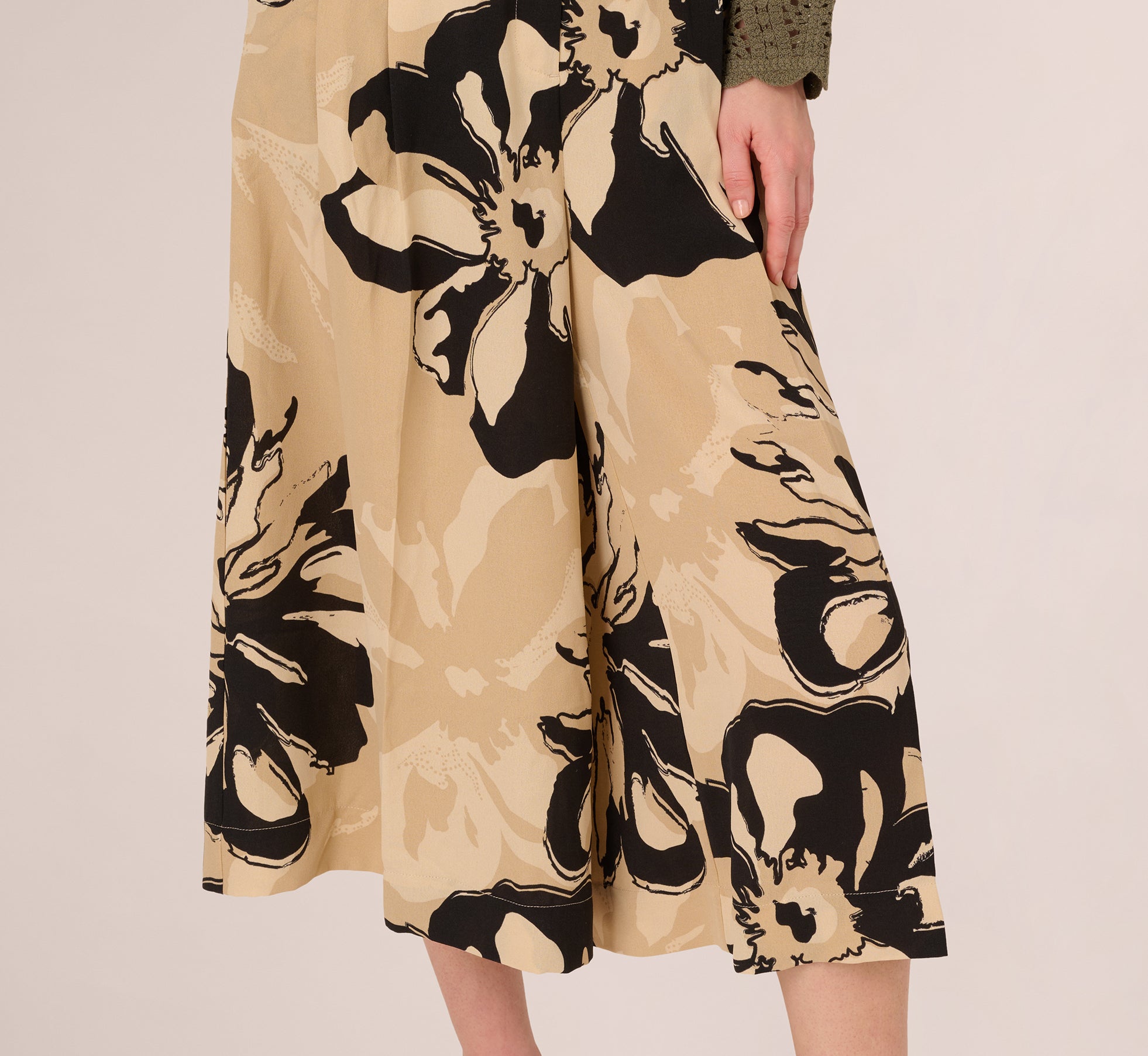 Floral Print Gaucho Pant In Khaki Black Sunset Floral、mySite、solidvoid
