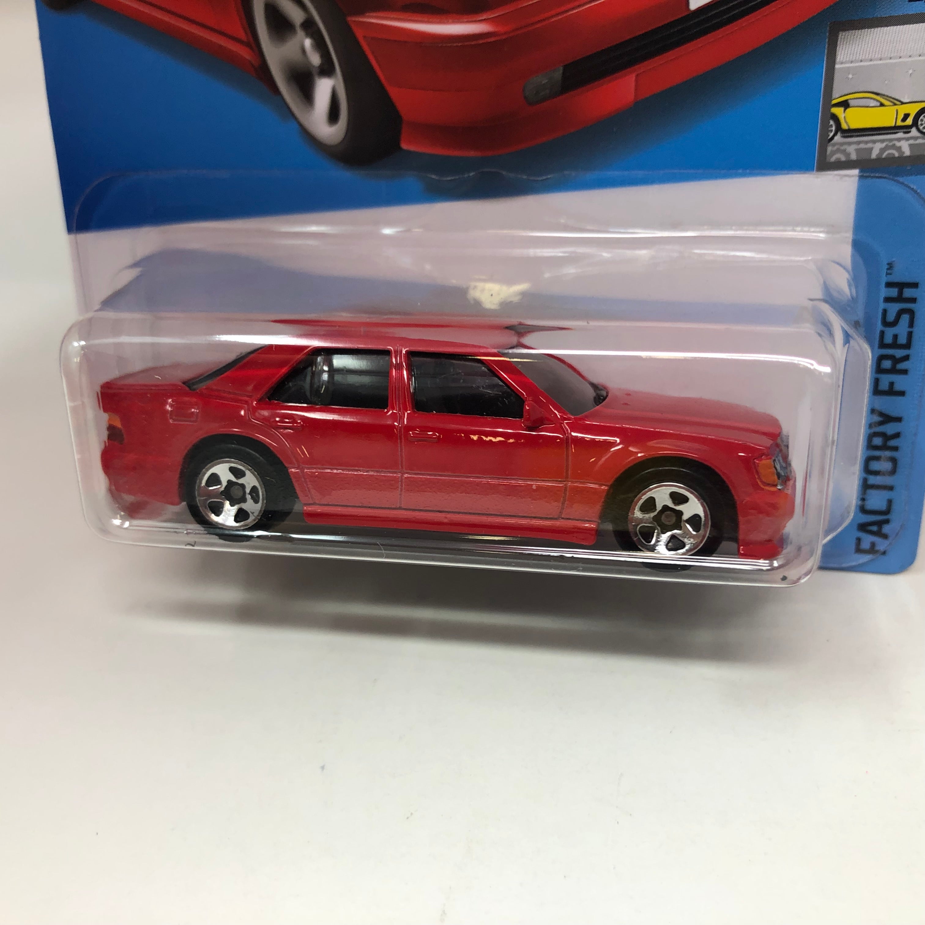 Mercedes-Benz 500 E #86 * RED * 2022 Hot Wheels、mySite、hgirdovlk