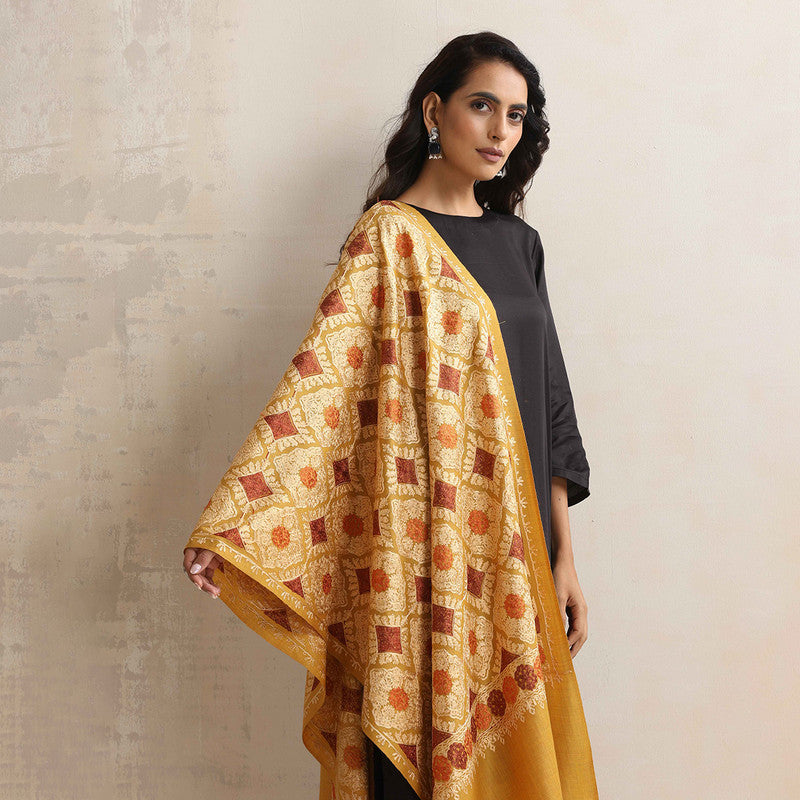 Woolen Stole | Embroidered | Yellow、mySite、camillekostekn