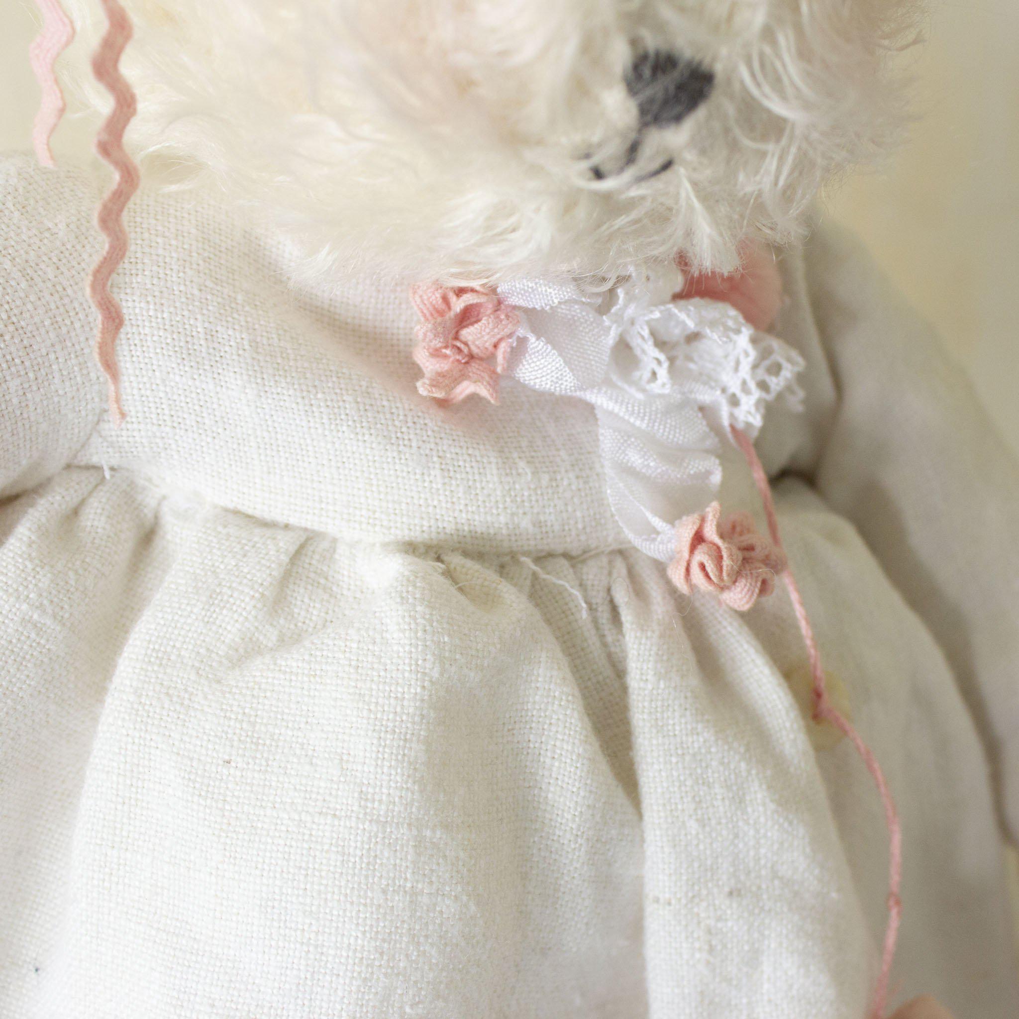 RETIRED - Hutch Studio - Roberta RicRac - One Of A Kind Bunny、mySite、g9winljtr