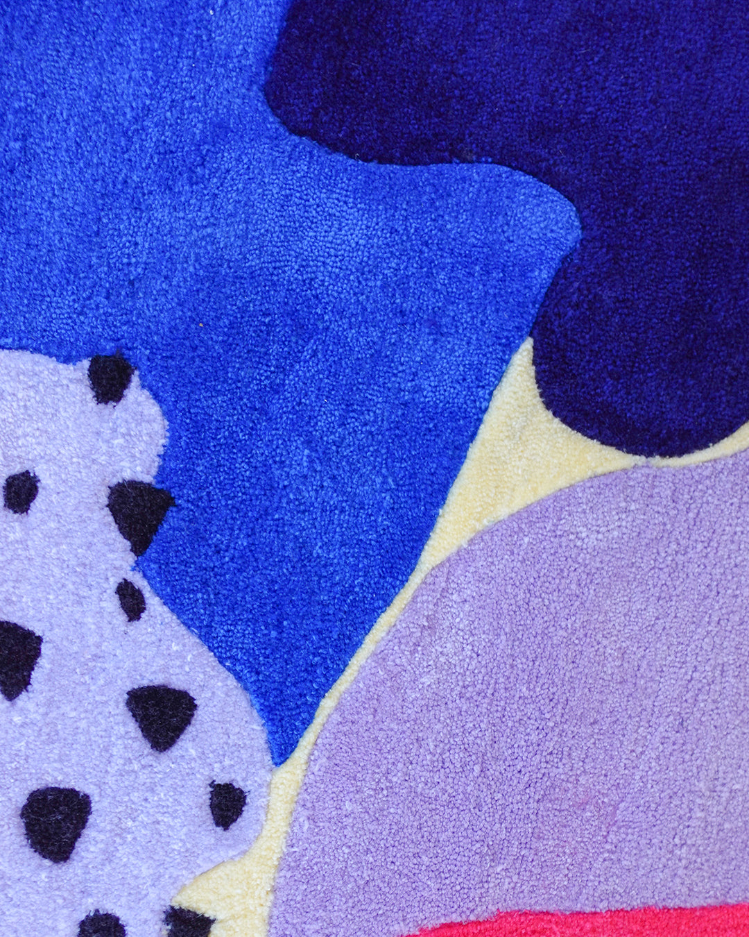 Retro-Futuristic Round Hand Tufted Wool Rug、mySite、gigharbornorthrealestate