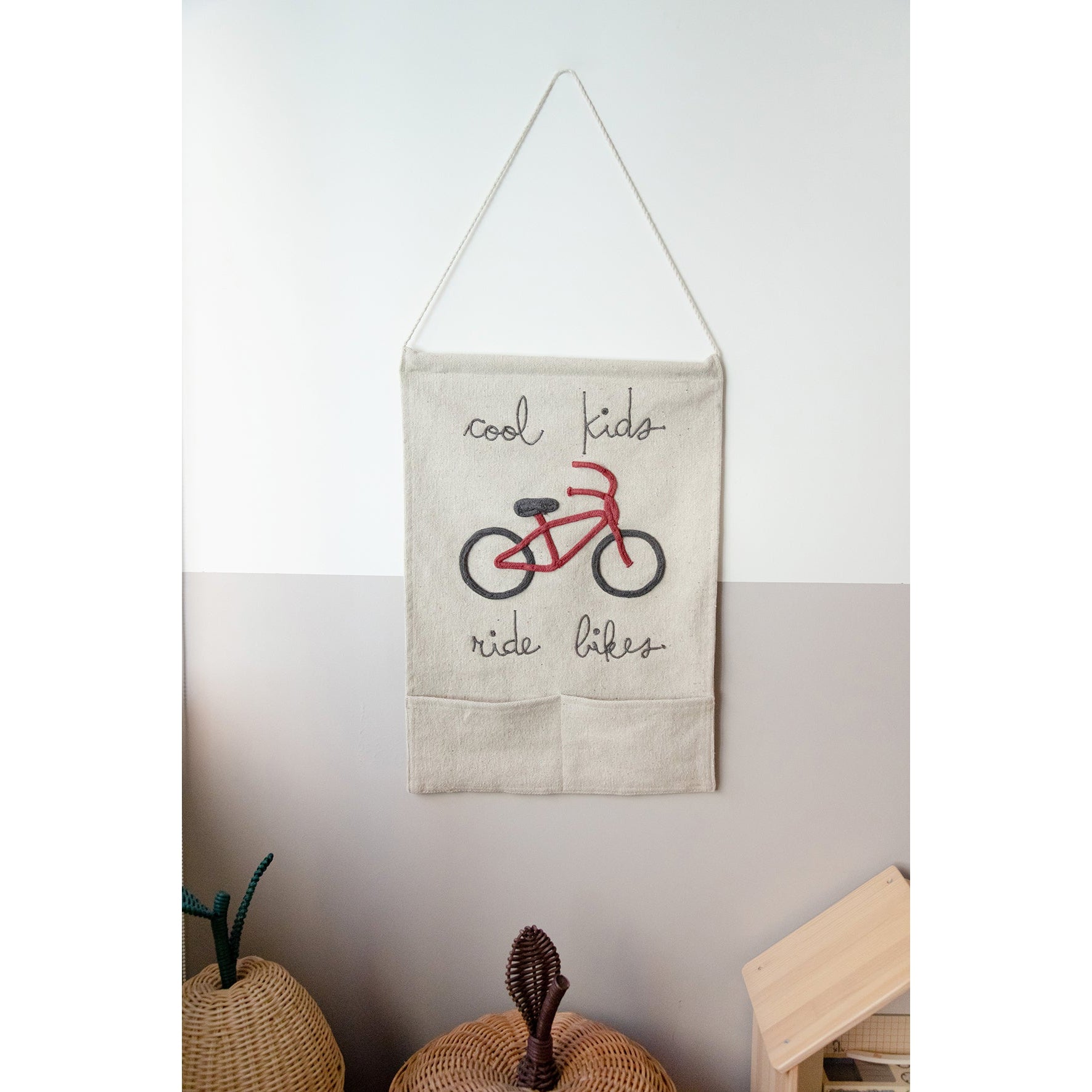 Eco-City Cool Kids Ride Bikes Wall Pocket Hanger、mySite、gigharbornorthrealestate