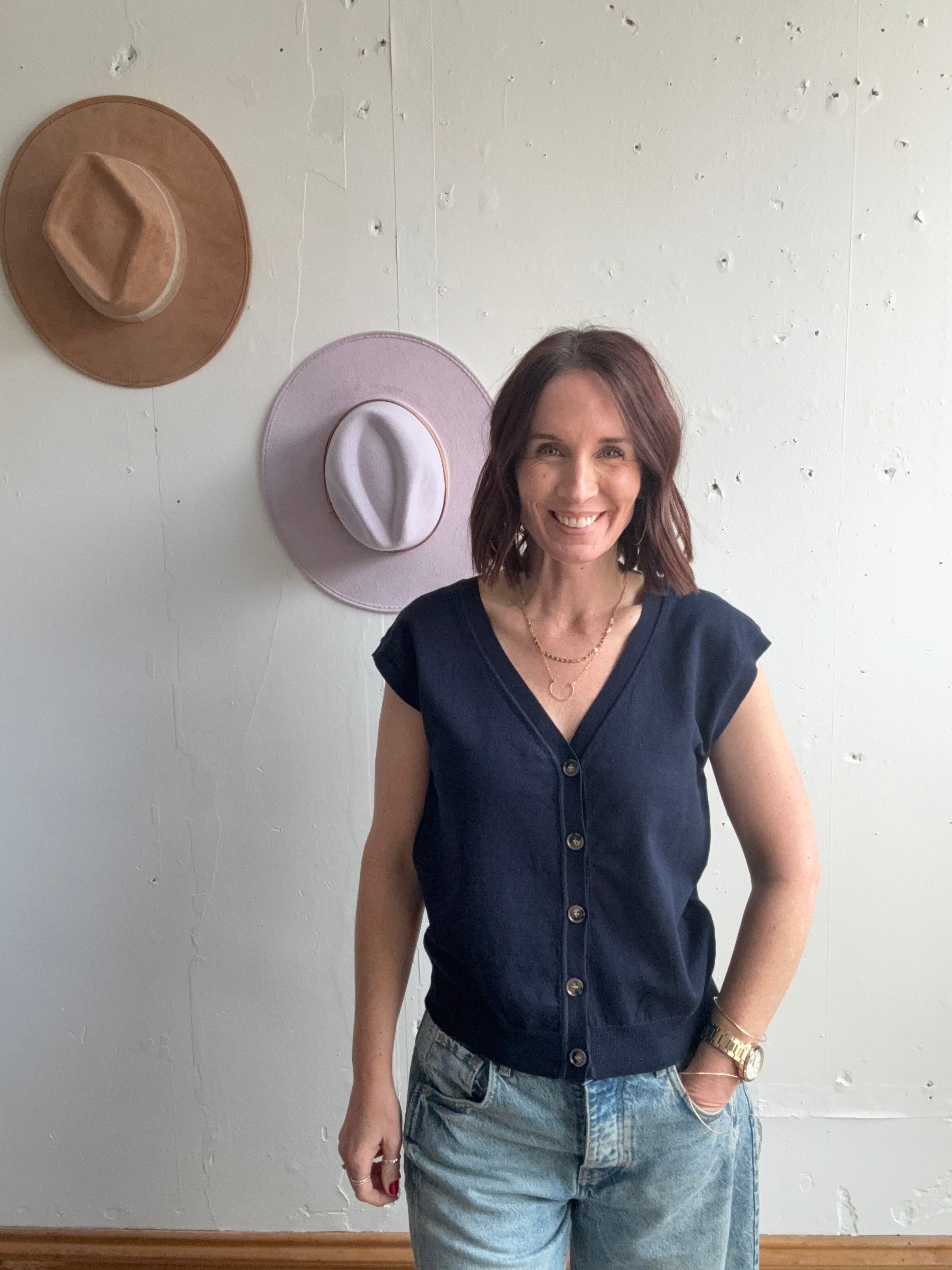 Sierra’s V-Neck Button Down、mySite、garagedoors4me