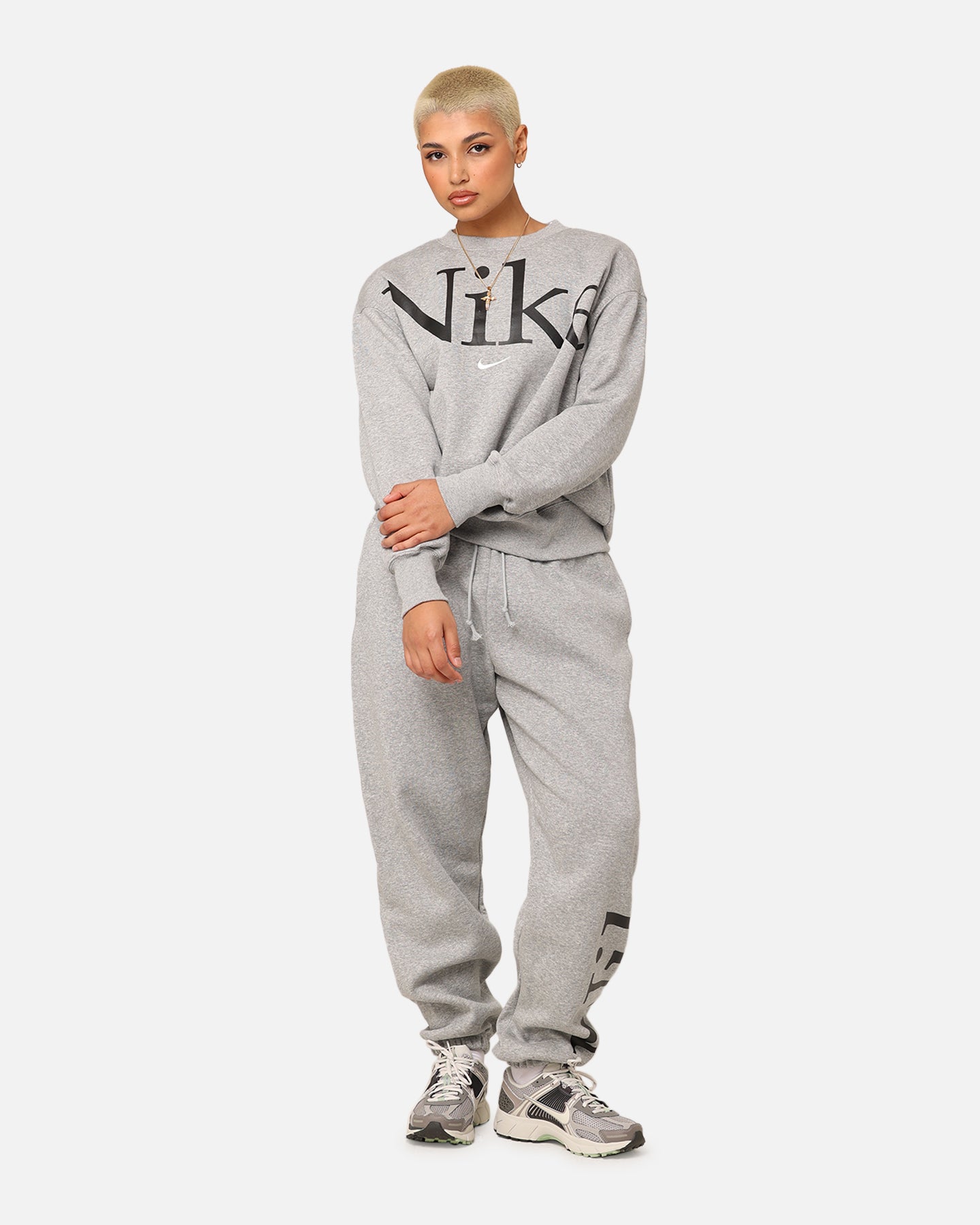Nike Women's Sportswear Phoenix Fleece Oversized Logo Crewneck Dark Grey Heather、mySite、zt4zffjzw