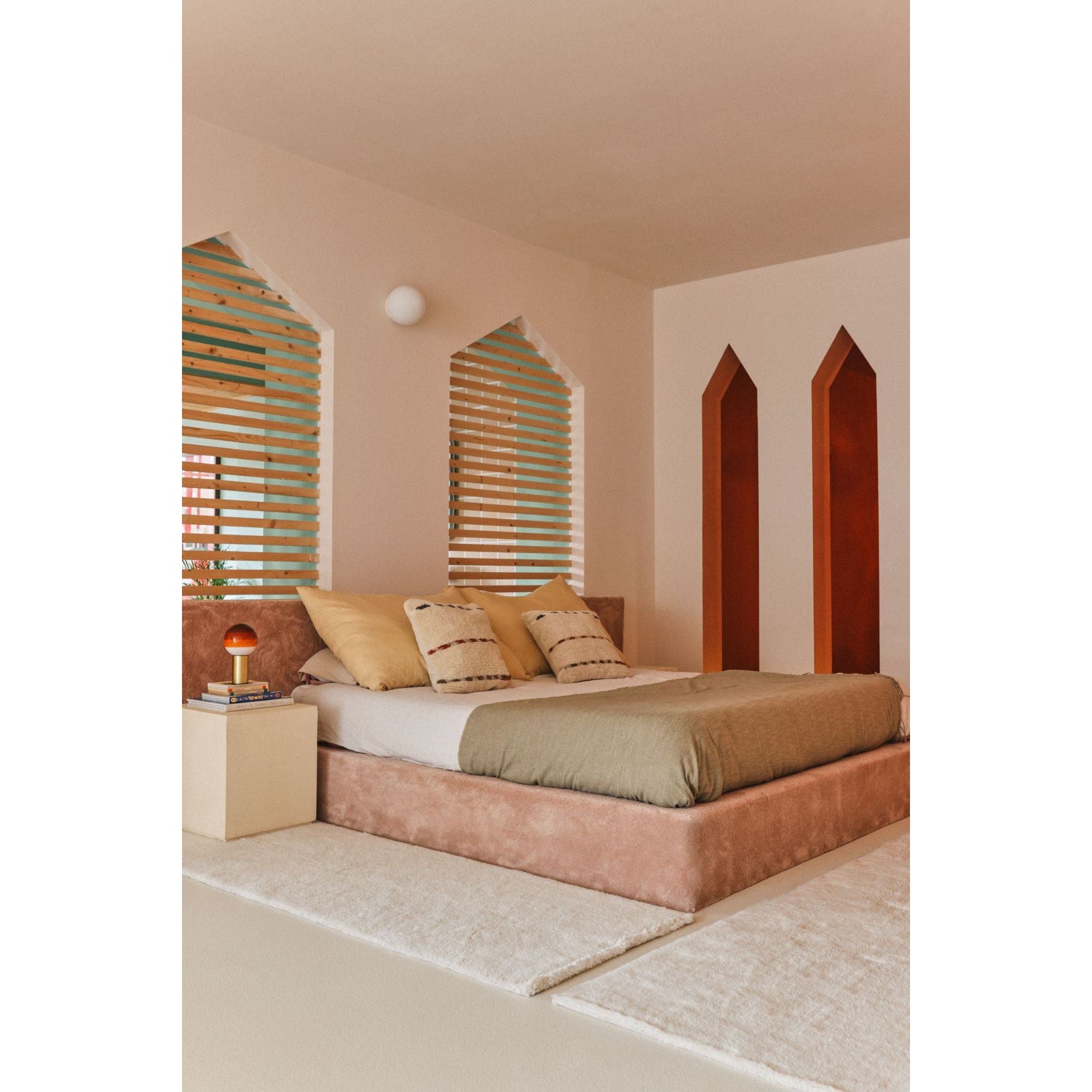 Lorena Canals Silhouette Longue Natural Woolable Rug、mySite、gigharbornorthrealestate