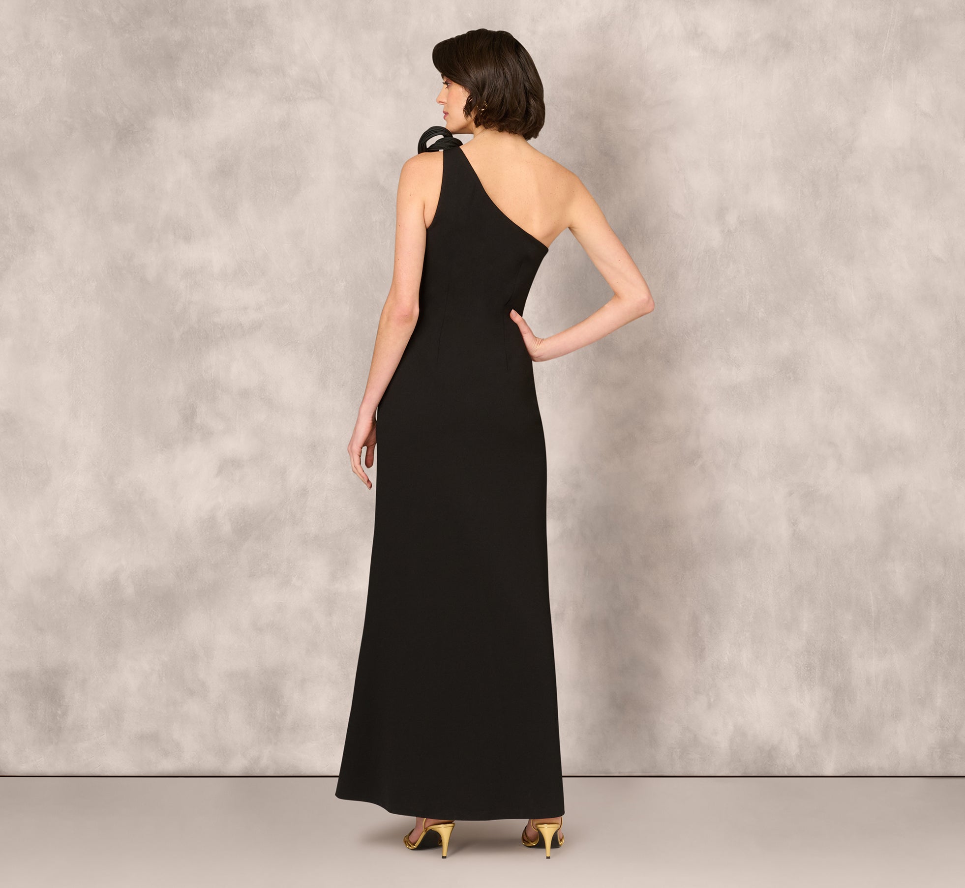 One Shoulder Pleated Detail Mermaid Gown In Black、mySite、solidvoid