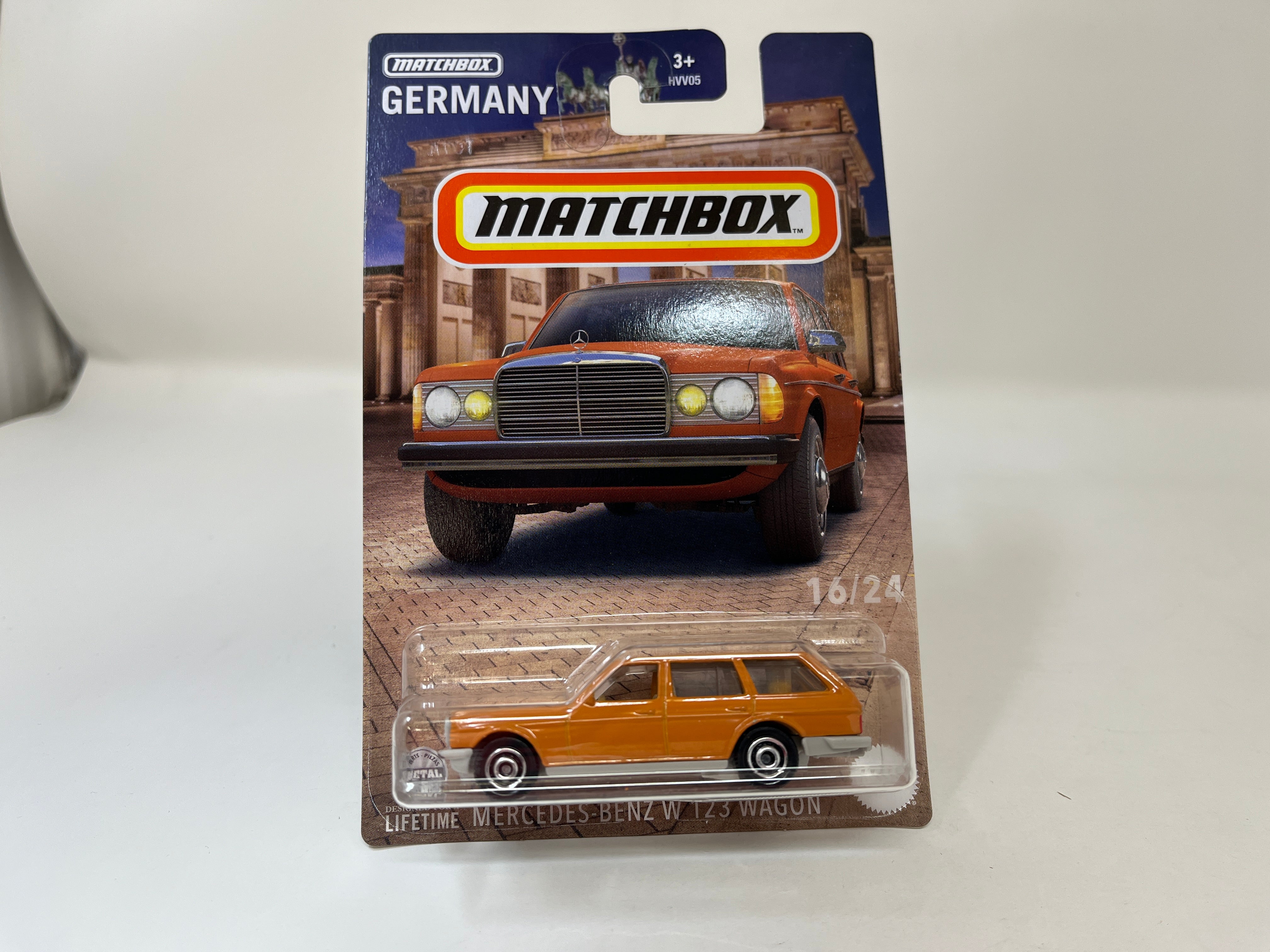 Mercedes-Benz W123 Wagon * 2024 Matchbox EUROPEAN Series Case C、mySite、hgirdovlk