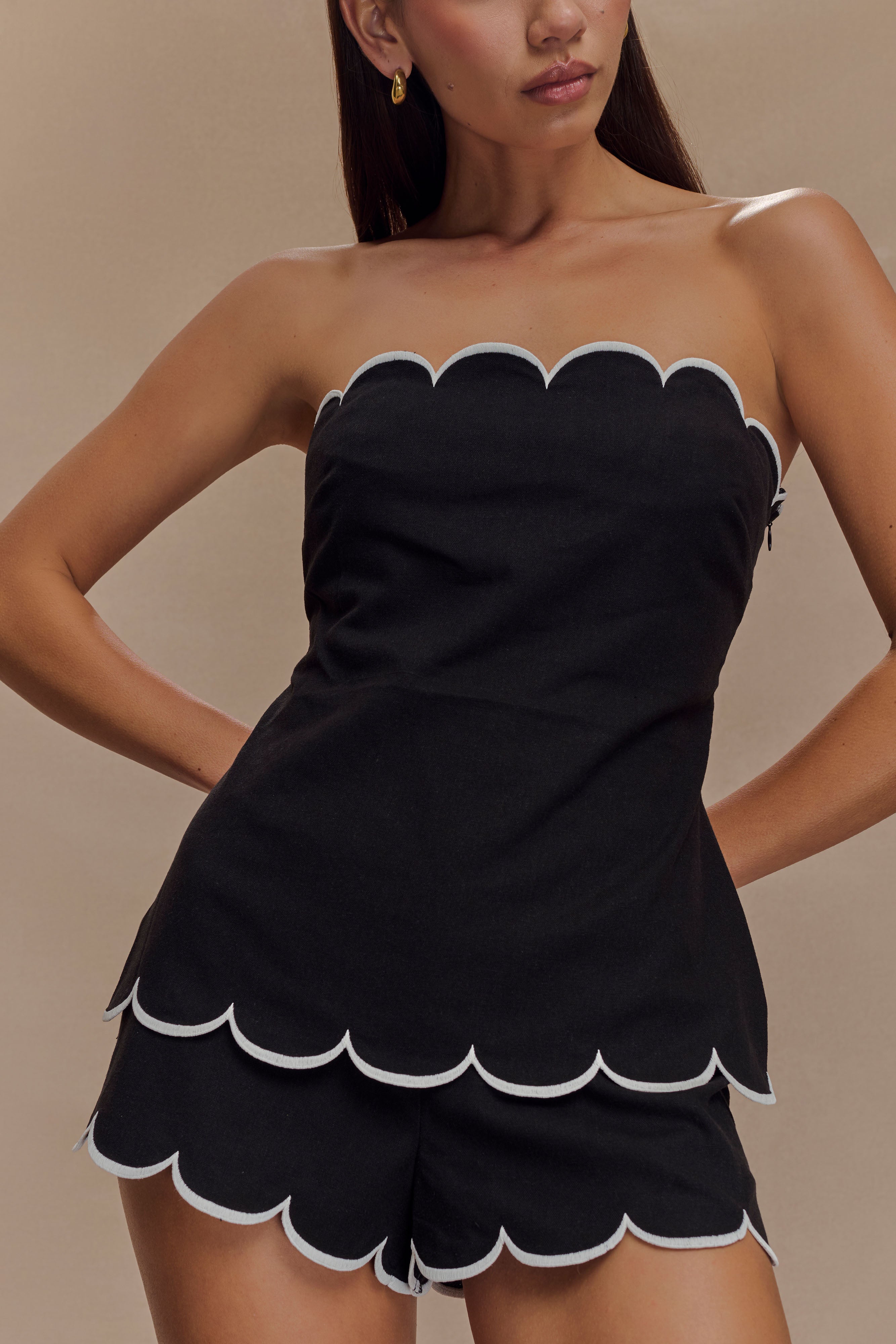 Judith Strapless Scallop Top - Black、mySite、solidvoid