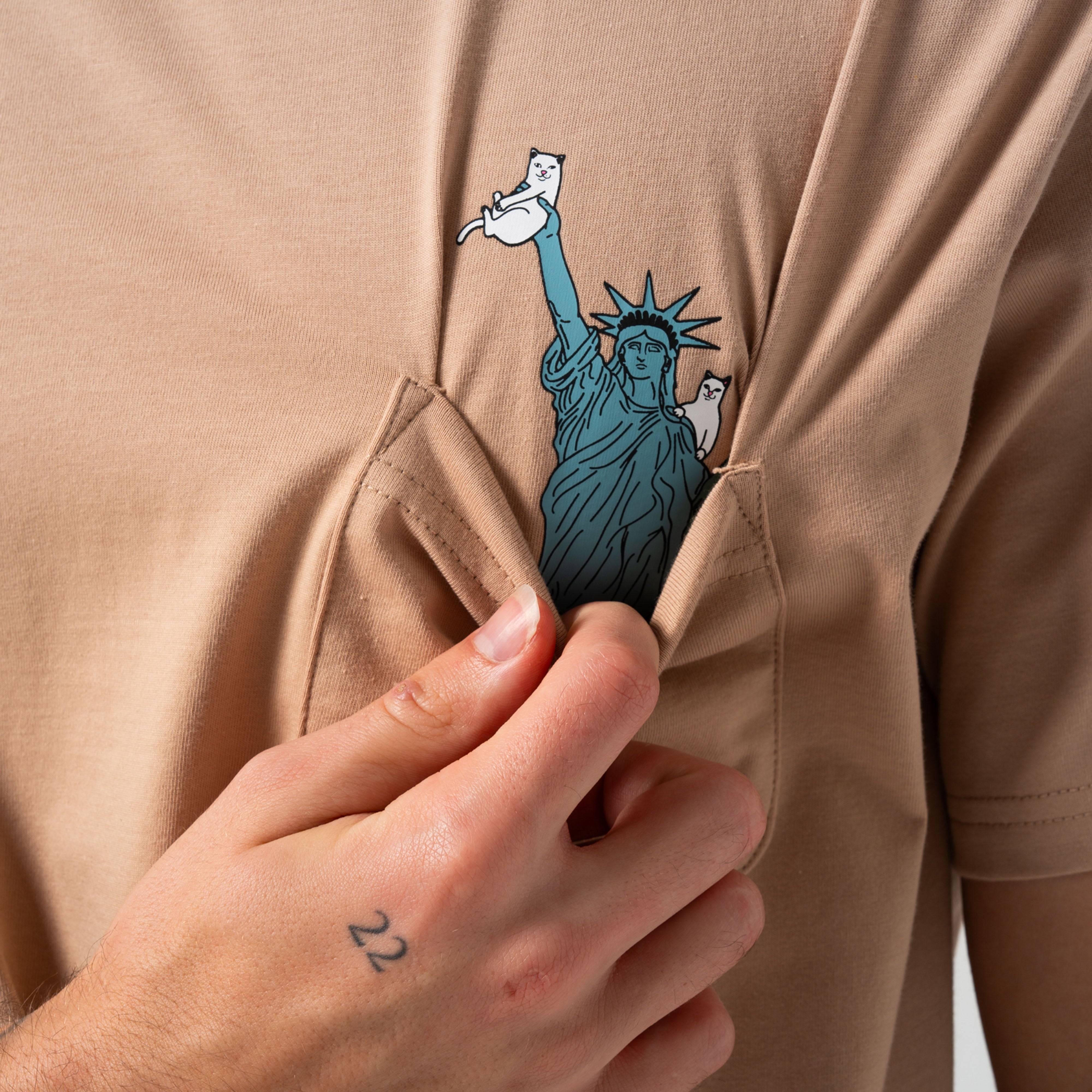  Liberty Pocket Tee (Almond)、mySite、merchandisen