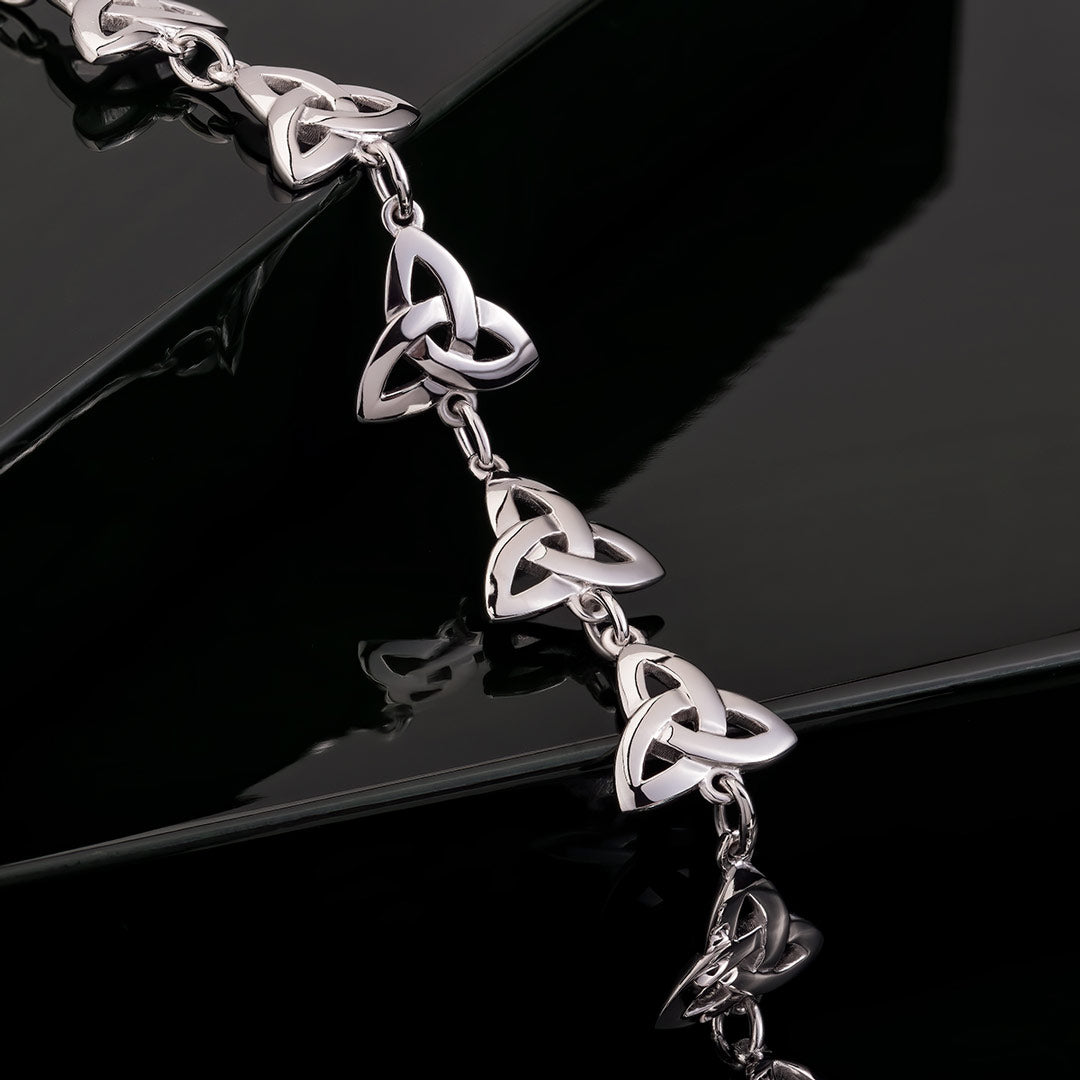Silver Trinity Knot Bracelet、mySite、botmansion