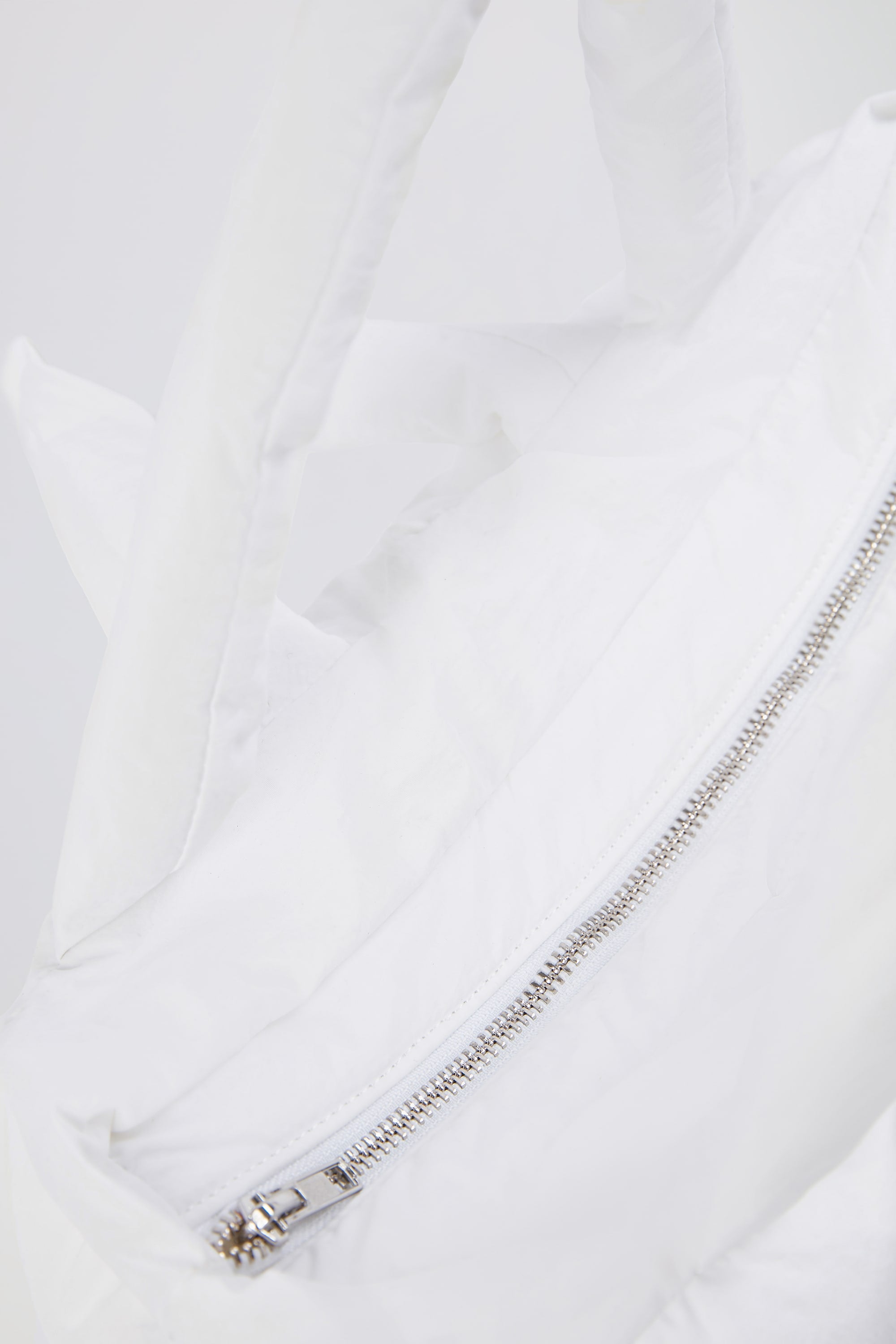 Quilted Puffer Bag in White、mySite、solidvoid