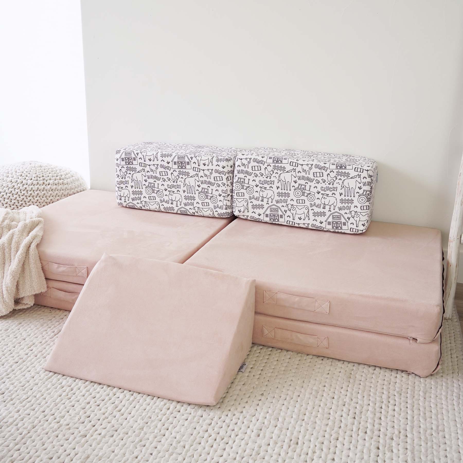  The Figgy Play Couch (7 pc) with Wedge X Caden Lane、mySite、layawaytickets