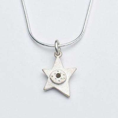Emily Rosenfeld Sterling Silver Star Necklace、mySite、topwebapps