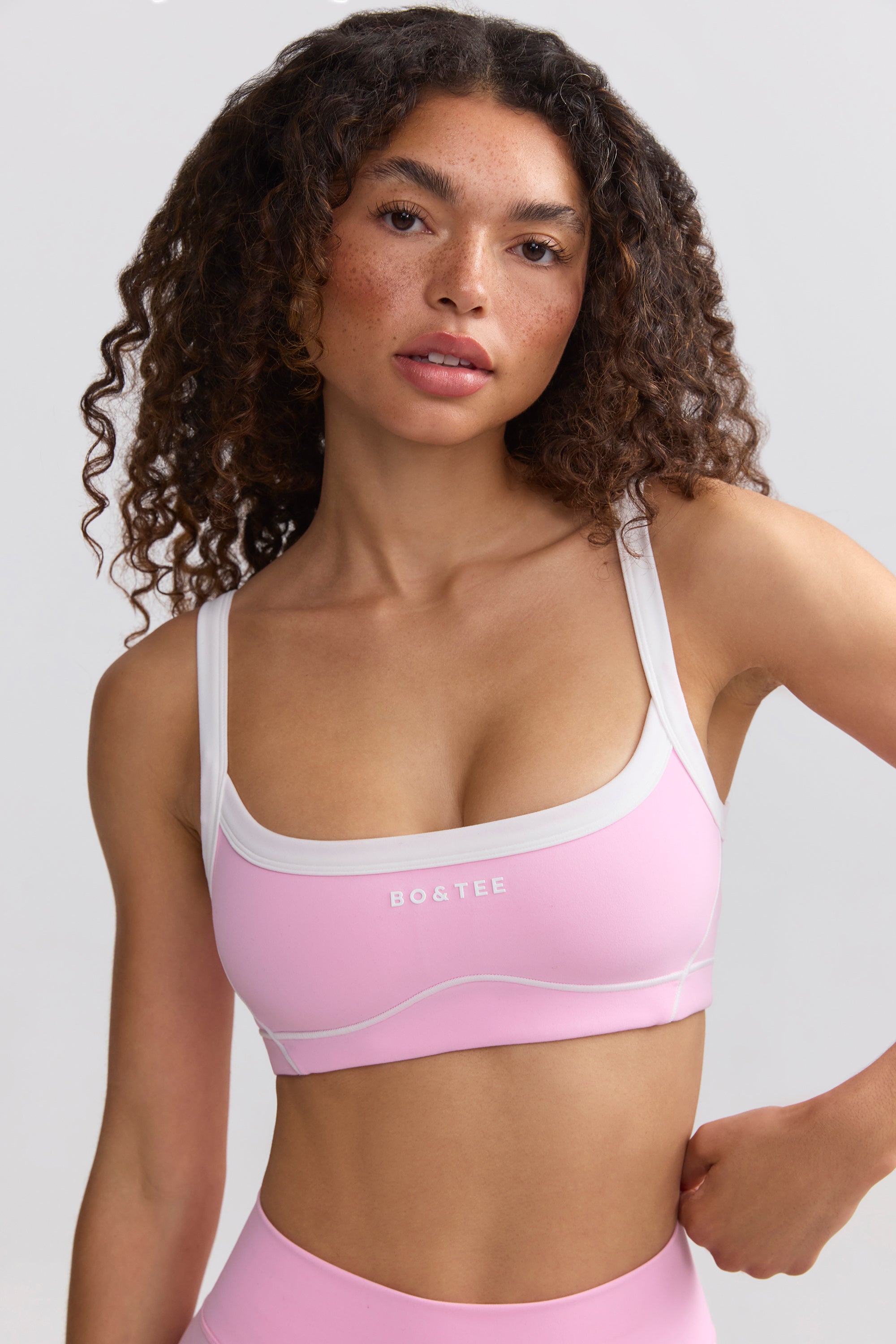 Soft Active Contrast-Trim Sports Bra in Baby Pink、mySite、solidvoid
