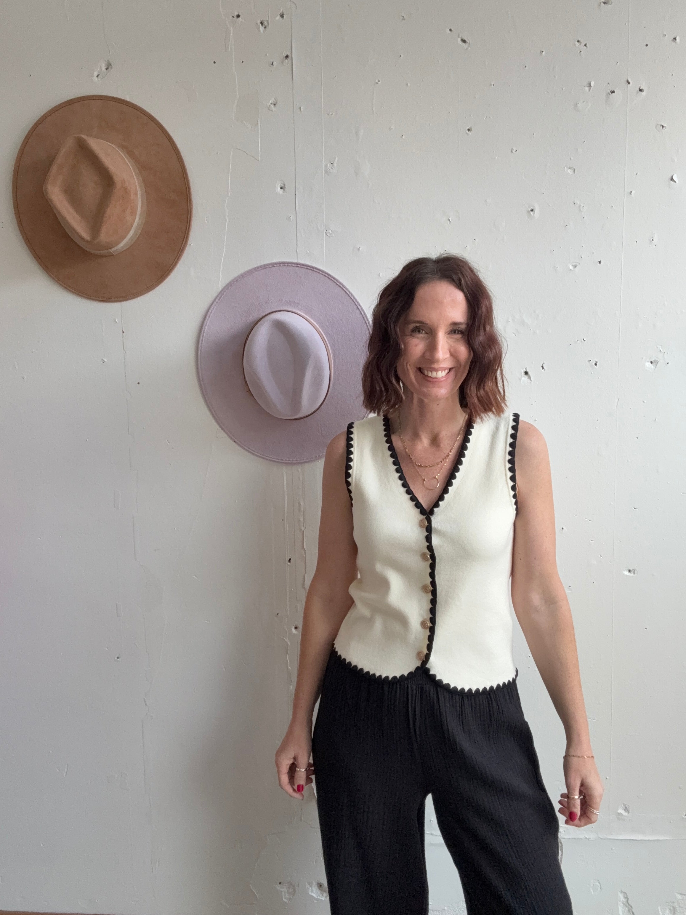 Lisa's Sweater Vest、mySite、garagedoors4me