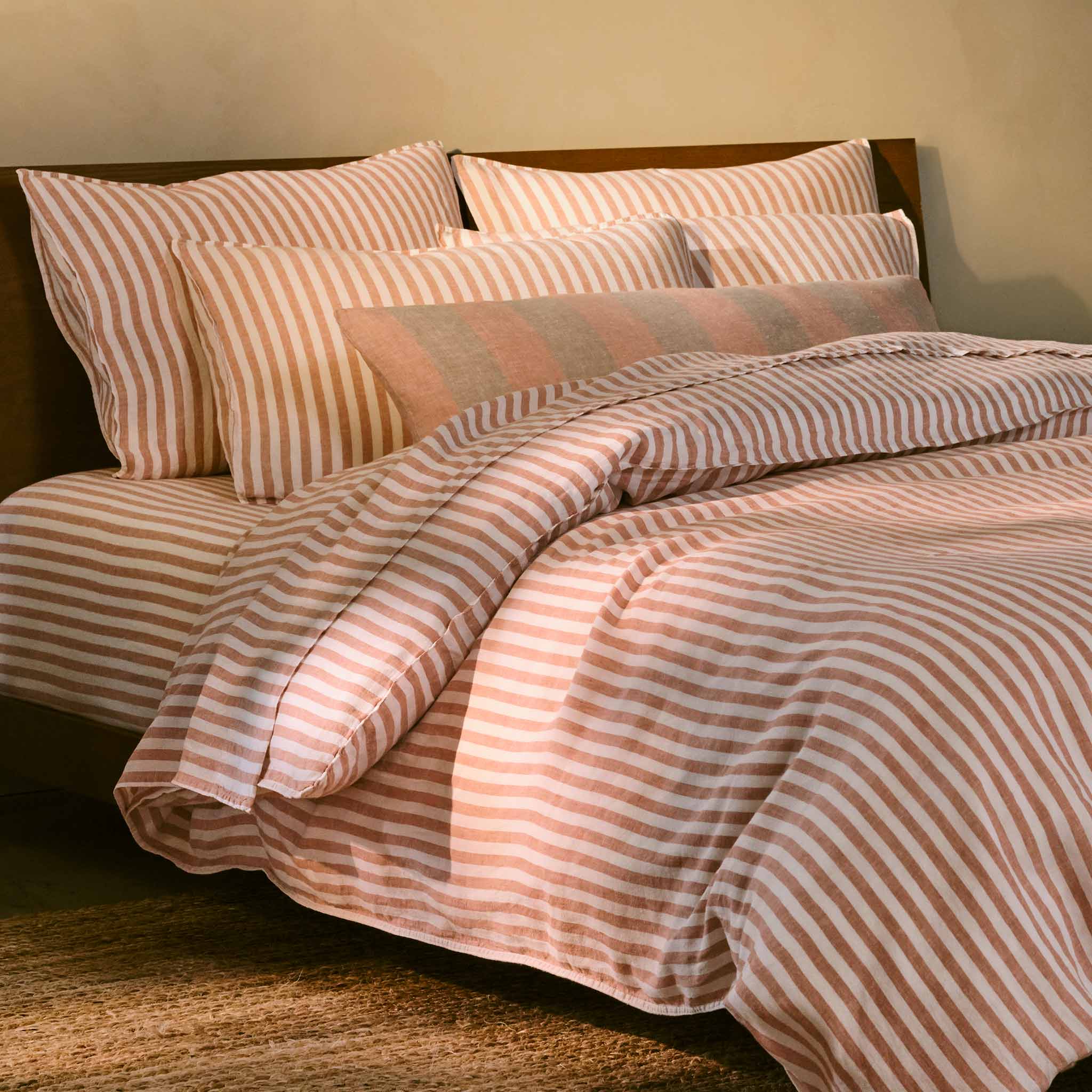  Caroline Z. Hurley Washed European Linen Core Sheet Set、mySite、sugarbowlscore